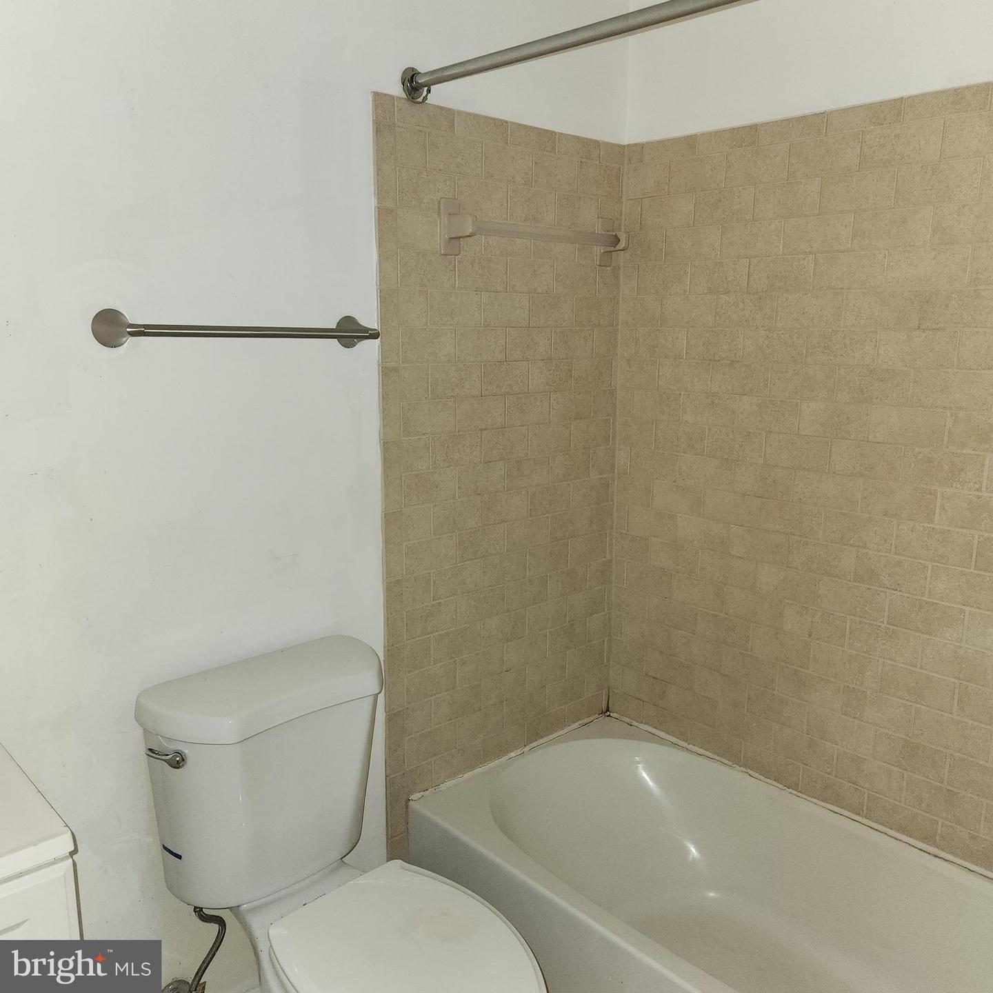 3105 NAYLOR RD SE #302, WASHINGTON, District Of Columbia 20020, 2 Bedrooms Bedrooms, ,1 BathroomBathrooms,Residential,For sale,3105 NAYLOR RD SE #302,DCDC2200712 MLS # DCDC2200712