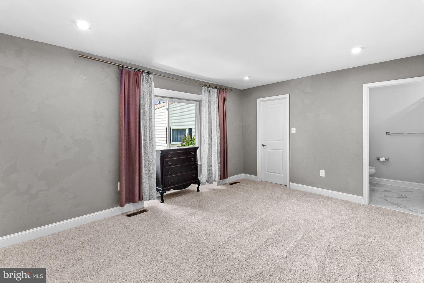 7524 PURDUE CT, MANASSAS, Virginia 20109, 3 Bedrooms Bedrooms, ,2 BathroomsBathrooms,Residential,For sale,7524 PURDUE CT,VAPW2094720 MLS # VAPW2094720