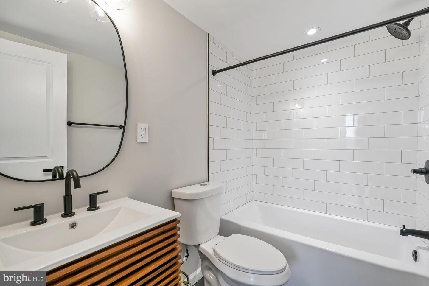 4520 KING ST #609, ALEXANDRIA, Virginia 22302, 1 Bedroom Bedrooms, ,1 BathroomBathrooms,Residential,For sale,4520 KING ST #609,VAAX2045378 MLS # VAAX2045378