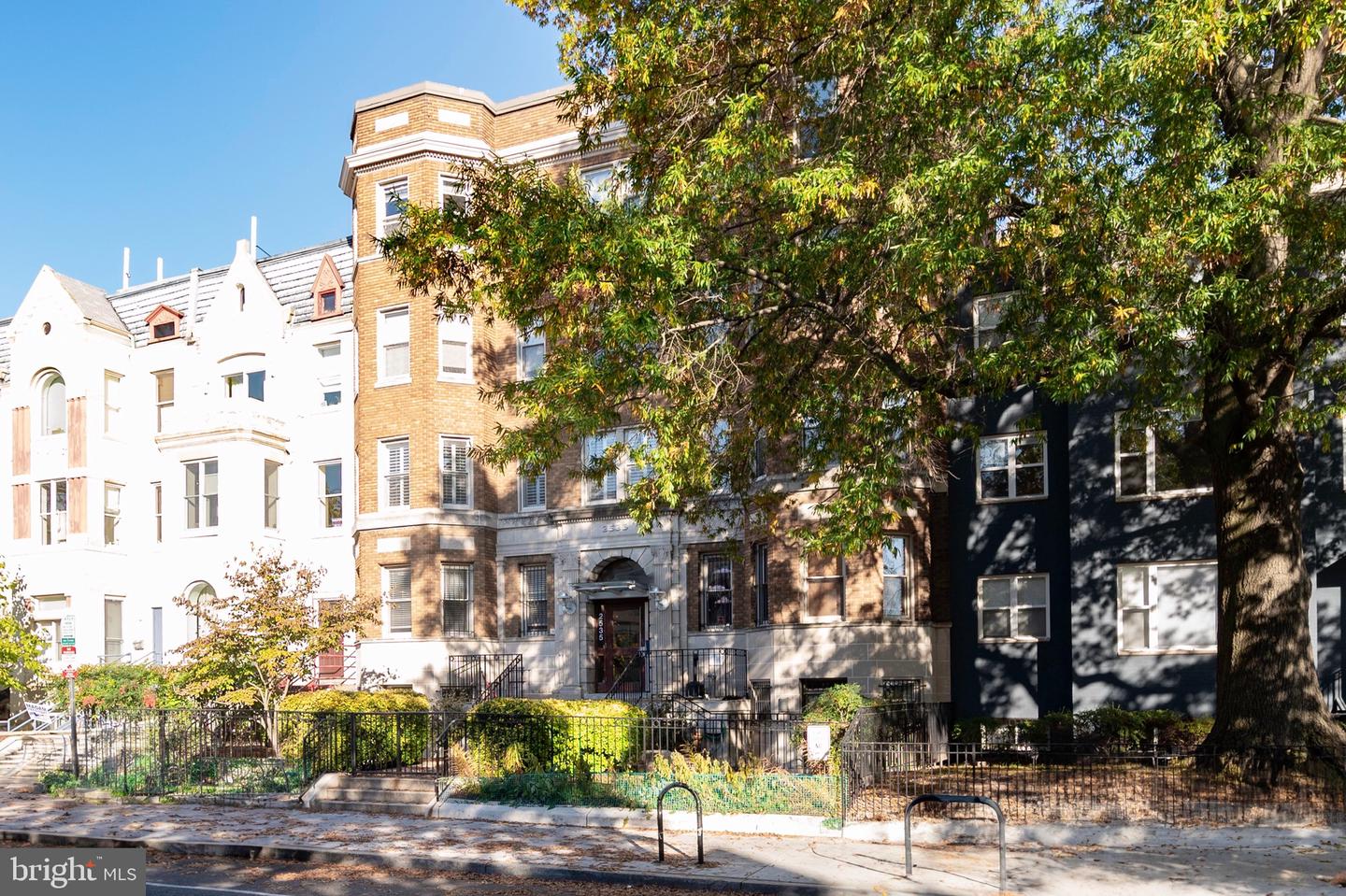 2535 13TH ST NW #403, WASHINGTON, District Of Columbia 20009, 1 Bedroom Bedrooms, ,1 BathroomBathrooms,Residential,For sale,2535 13TH ST NW #403,DCDC2200822 MLS # DCDC2200822