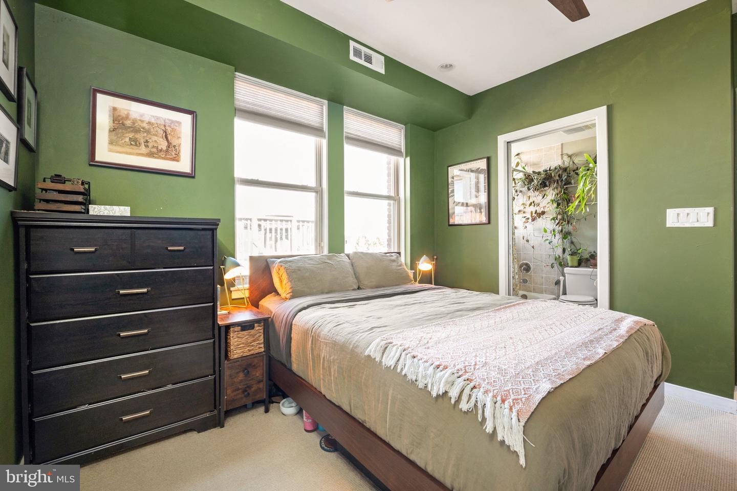 2535 13TH ST NW #403, WASHINGTON, District Of Columbia 20009, 1 Bedroom Bedrooms, ,1 BathroomBathrooms,Residential,For sale,2535 13TH ST NW #403,DCDC2200822 MLS # DCDC2200822
