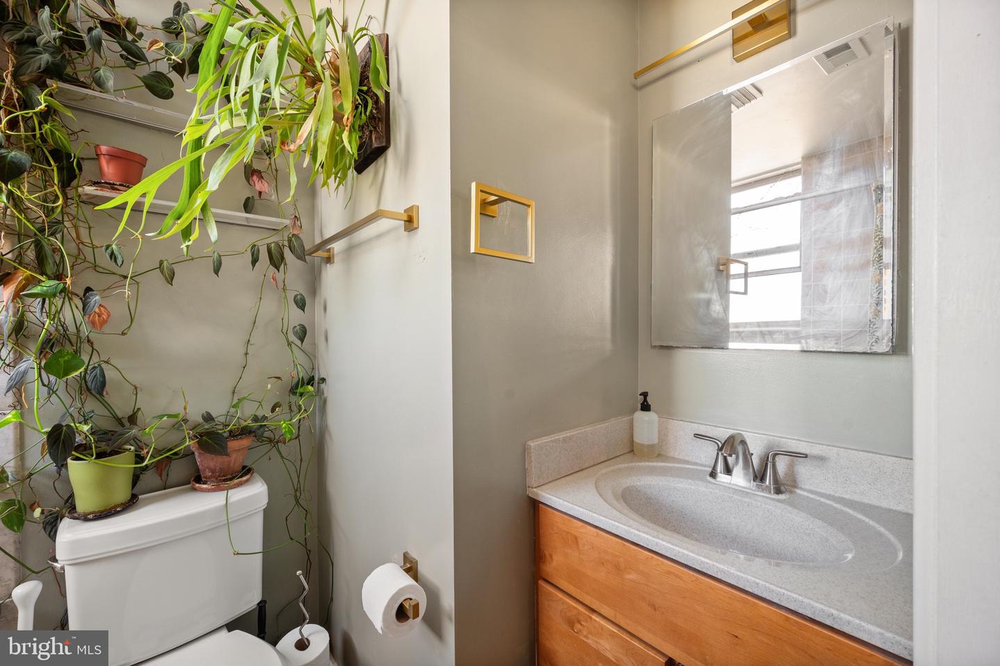 2535 13TH ST NW #403, WASHINGTON, District Of Columbia 20009, 1 Bedroom Bedrooms, ,1 BathroomBathrooms,Residential,For sale,2535 13TH ST NW #403,DCDC2200822 MLS # DCDC2200822