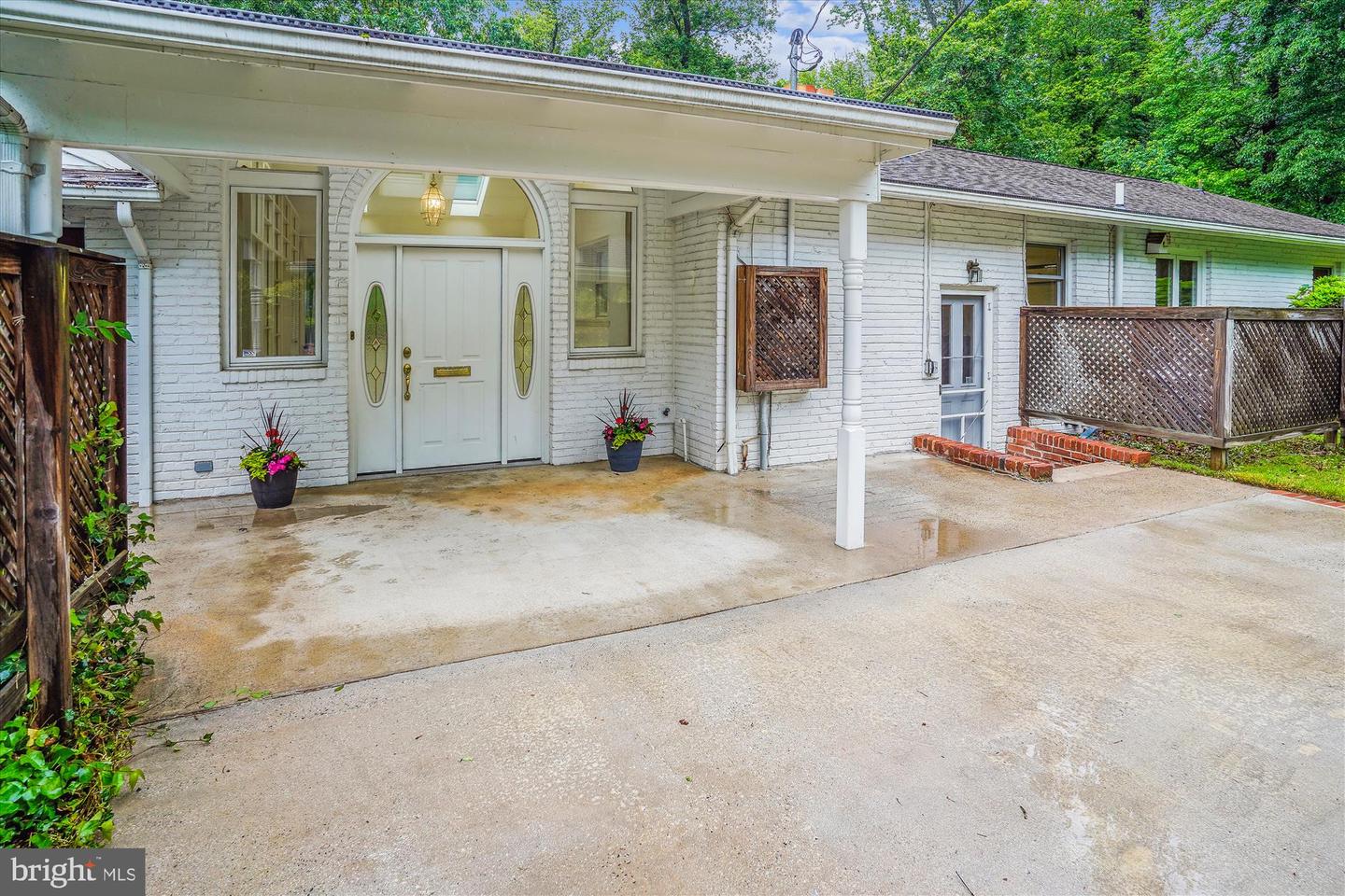 1116 MORNINGSIDE LN, ALEXANDRIA, Virginia 22308, 3 Bedrooms Bedrooms, ,3 BathroomsBathrooms,Residential,For sale,1116 MORNINGSIDE LN,VAFX2241094 MLS # VAFX2241094