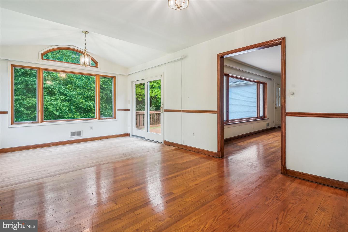 1116 MORNINGSIDE LN, ALEXANDRIA, Virginia 22308, 3 Bedrooms Bedrooms, ,3 BathroomsBathrooms,Residential,For sale,1116 MORNINGSIDE LN,VAFX2241094 MLS # VAFX2241094