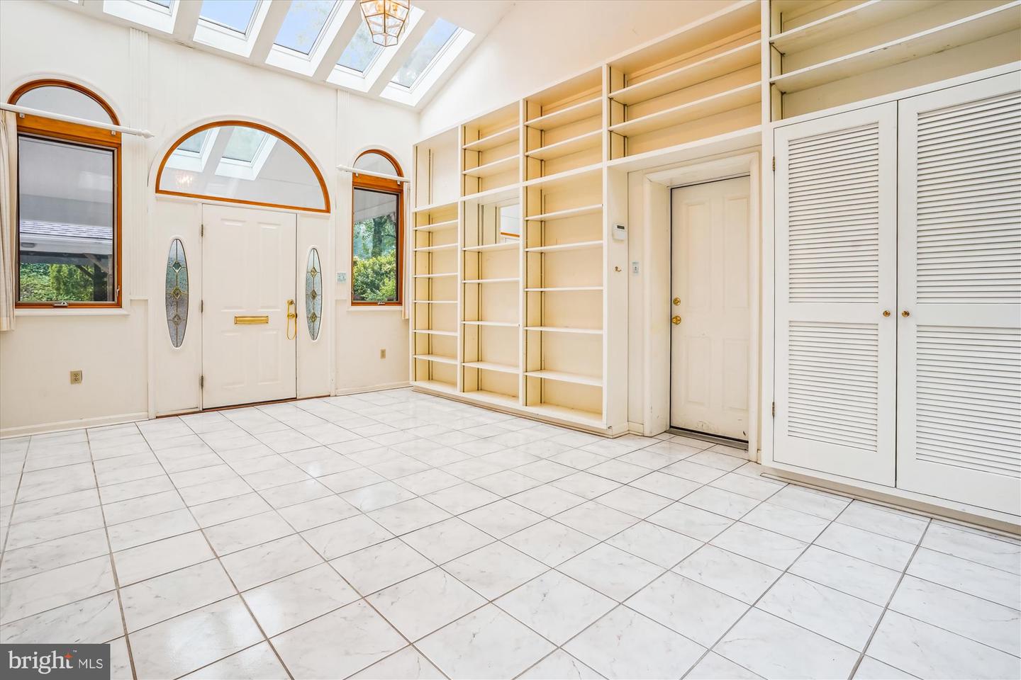 1116 MORNINGSIDE LN, ALEXANDRIA, Virginia 22308, 3 Bedrooms Bedrooms, ,3 BathroomsBathrooms,Residential,For sale,1116 MORNINGSIDE LN,VAFX2241094 MLS # VAFX2241094