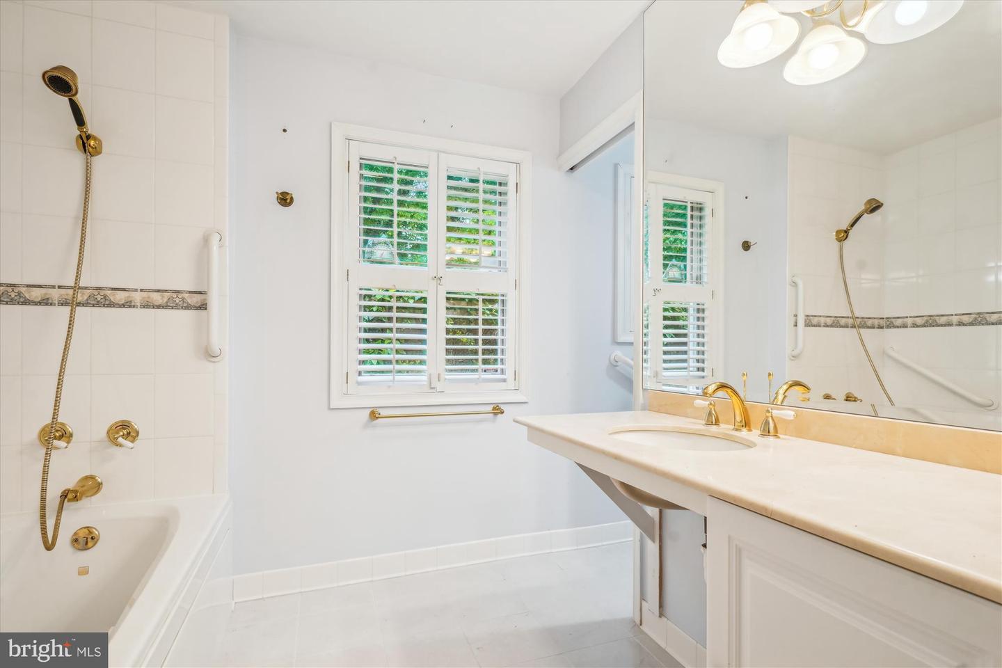 1116 MORNINGSIDE LN, ALEXANDRIA, Virginia 22308, 3 Bedrooms Bedrooms, ,3 BathroomsBathrooms,Residential,For sale,1116 MORNINGSIDE LN,VAFX2241094 MLS # VAFX2241094