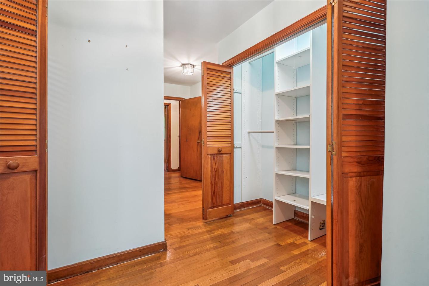 1116 MORNINGSIDE LN, ALEXANDRIA, Virginia 22308, 3 Bedrooms Bedrooms, ,3 BathroomsBathrooms,Residential,For sale,1116 MORNINGSIDE LN,VAFX2241094 MLS # VAFX2241094