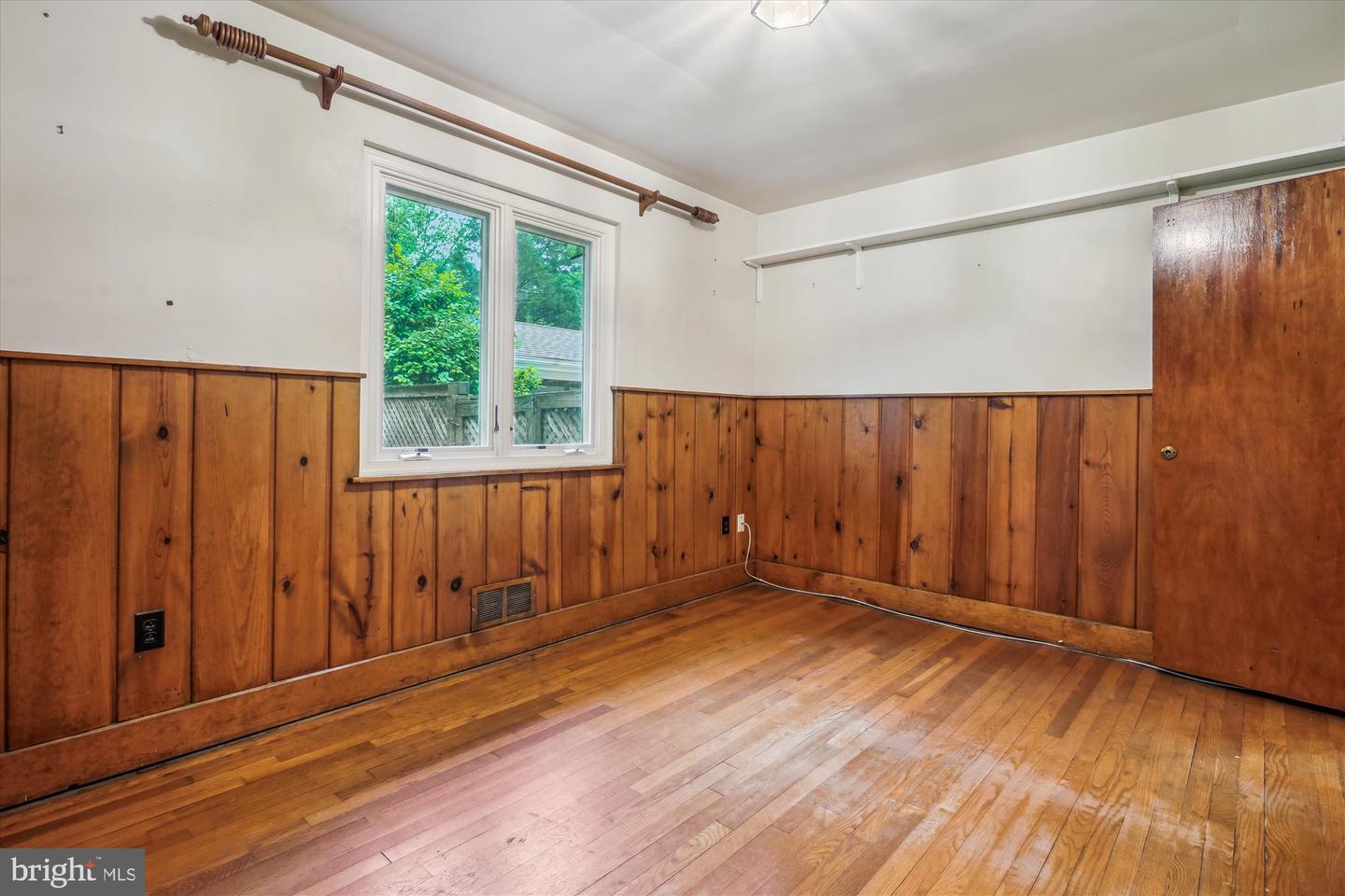 1116 MORNINGSIDE LN, ALEXANDRIA, Virginia 22308, 3 Bedrooms Bedrooms, ,3 BathroomsBathrooms,Residential,For sale,1116 MORNINGSIDE LN,VAFX2241094 MLS # VAFX2241094