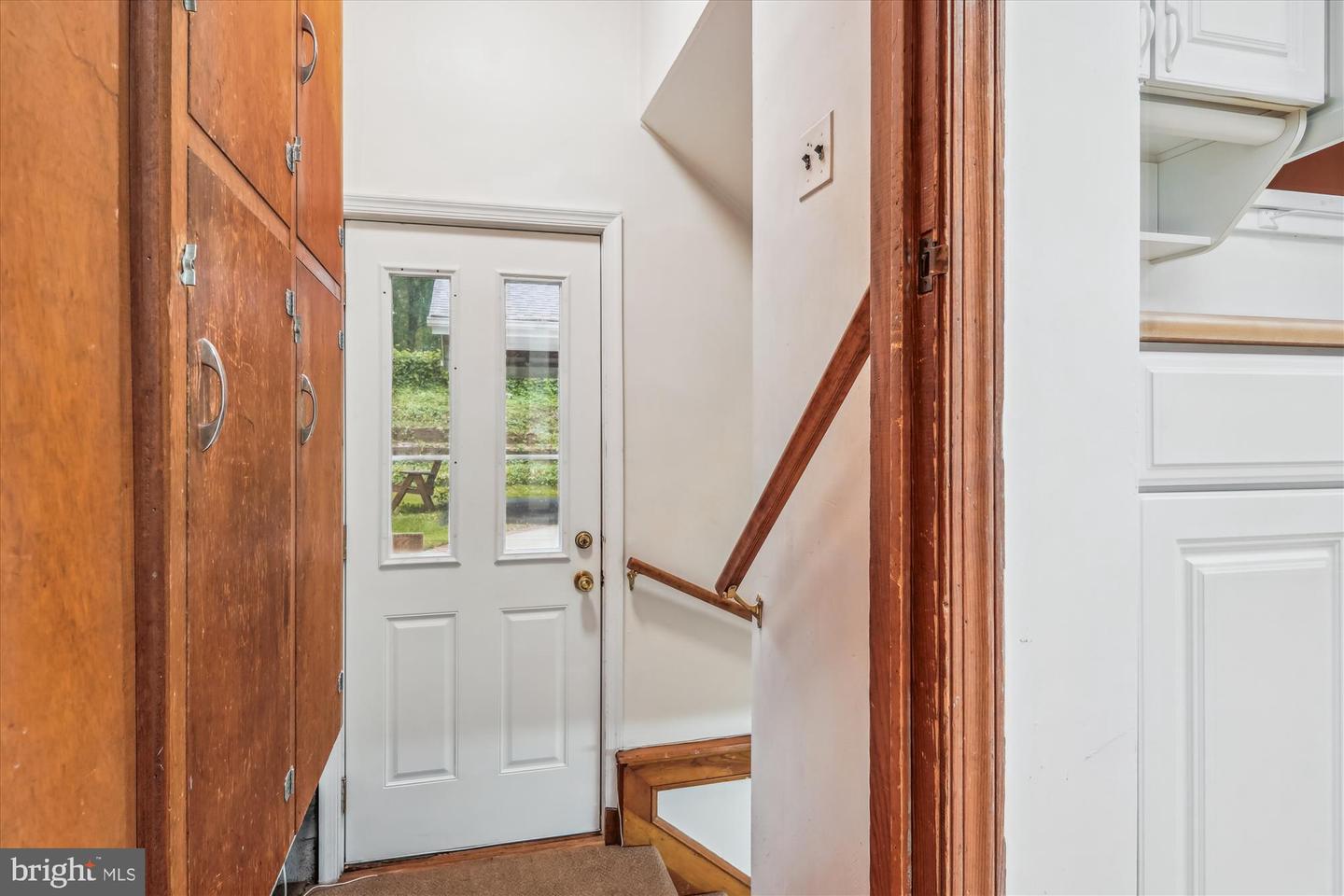 1116 MORNINGSIDE LN, ALEXANDRIA, Virginia 22308, 3 Bedrooms Bedrooms, ,3 BathroomsBathrooms,Residential,For sale,1116 MORNINGSIDE LN,VAFX2241094 MLS # VAFX2241094