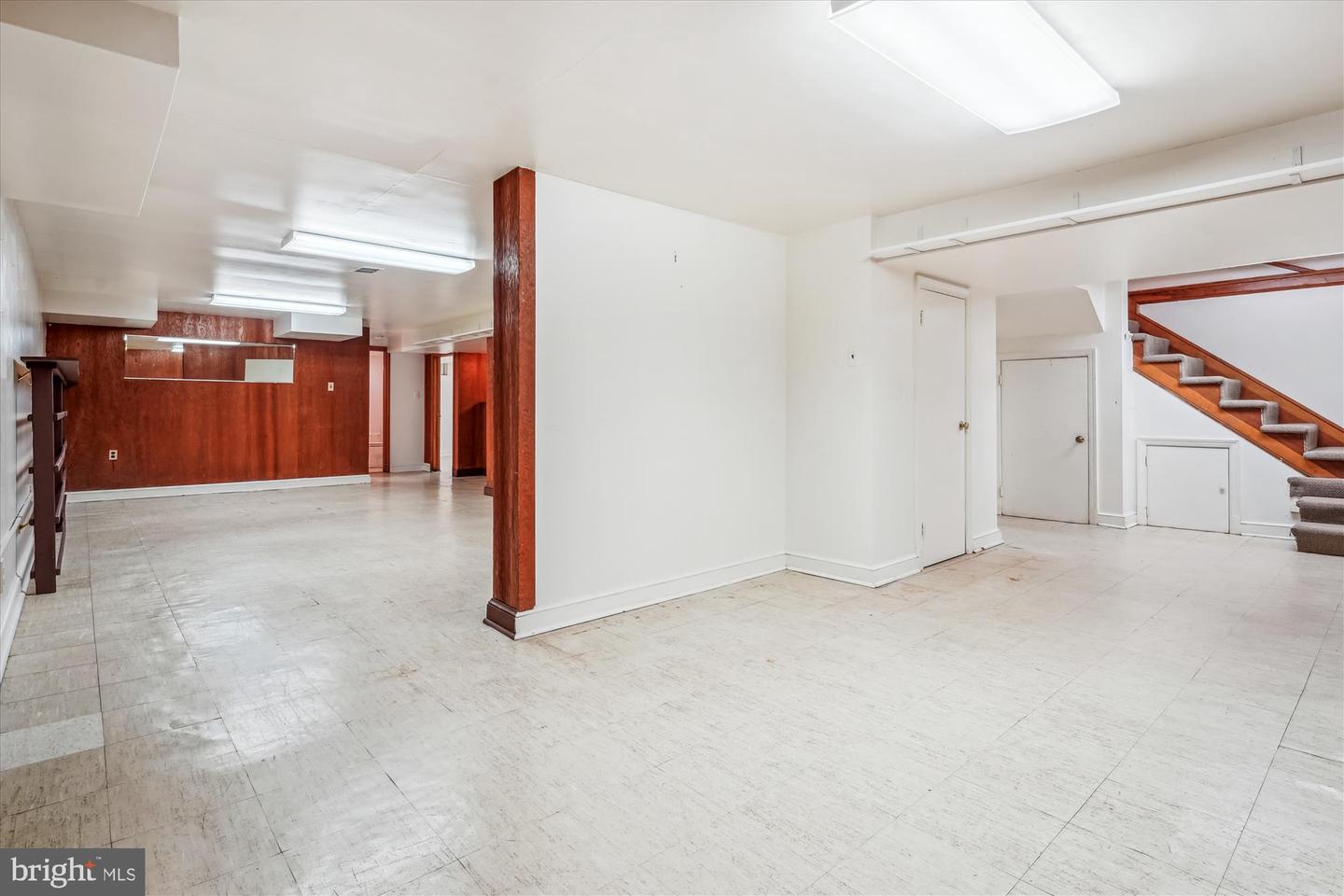 1116 MORNINGSIDE LN, ALEXANDRIA, Virginia 22308, 3 Bedrooms Bedrooms, ,3 BathroomsBathrooms,Residential,For sale,1116 MORNINGSIDE LN,VAFX2241094 MLS # VAFX2241094