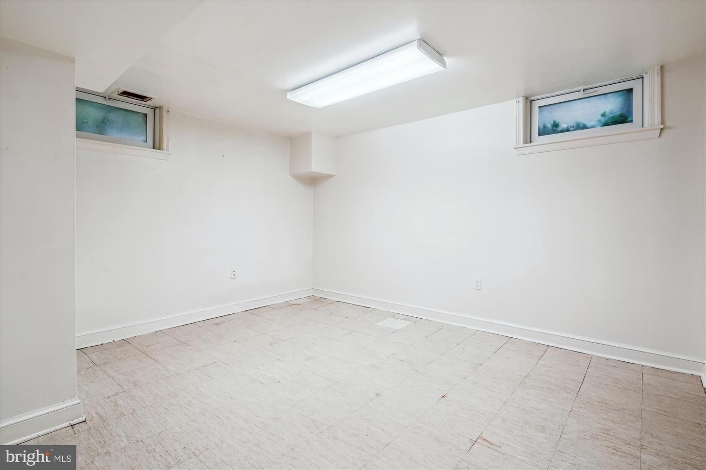 1116 MORNINGSIDE LN, ALEXANDRIA, Virginia 22308, 3 Bedrooms Bedrooms, ,3 BathroomsBathrooms,Residential,For sale,1116 MORNINGSIDE LN,VAFX2241094 MLS # VAFX2241094
