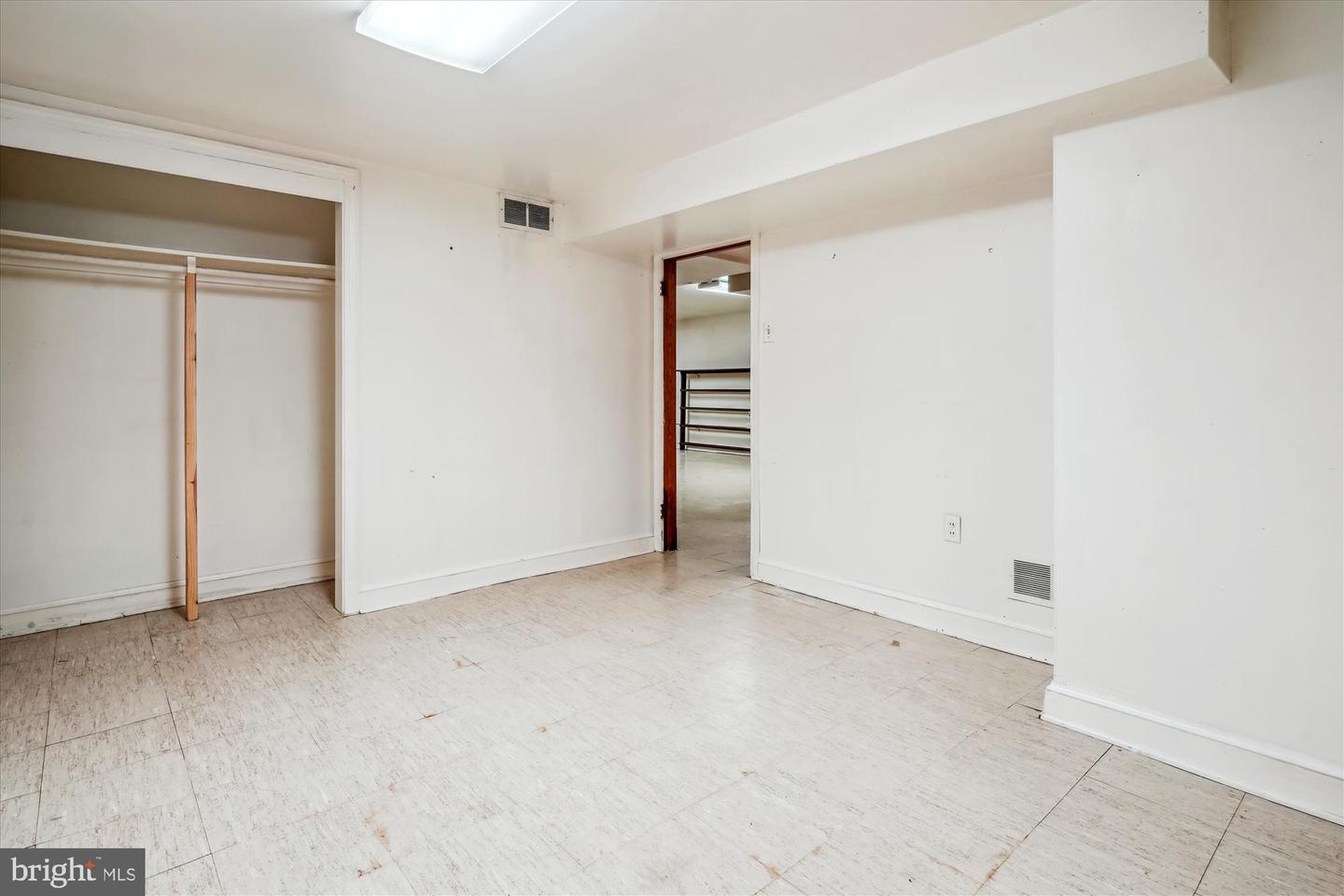 1116 MORNINGSIDE LN, ALEXANDRIA, Virginia 22308, 3 Bedrooms Bedrooms, ,3 BathroomsBathrooms,Residential,For sale,1116 MORNINGSIDE LN,VAFX2241094 MLS # VAFX2241094