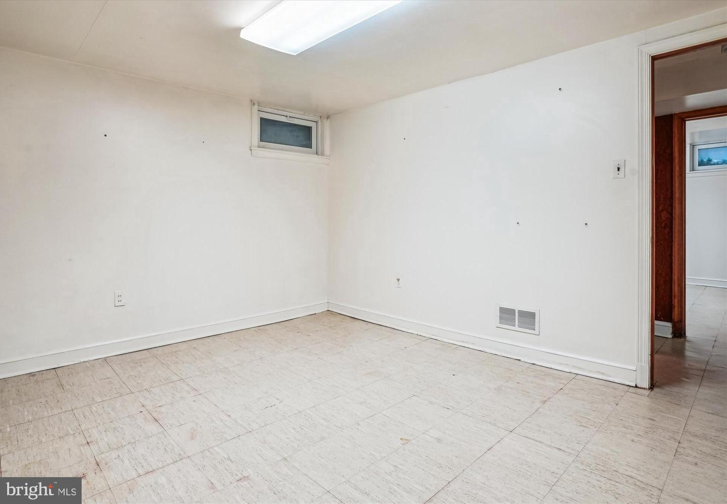 1116 MORNINGSIDE LN, ALEXANDRIA, Virginia 22308, 3 Bedrooms Bedrooms, ,3 BathroomsBathrooms,Residential,For sale,1116 MORNINGSIDE LN,VAFX2241094 MLS # VAFX2241094
