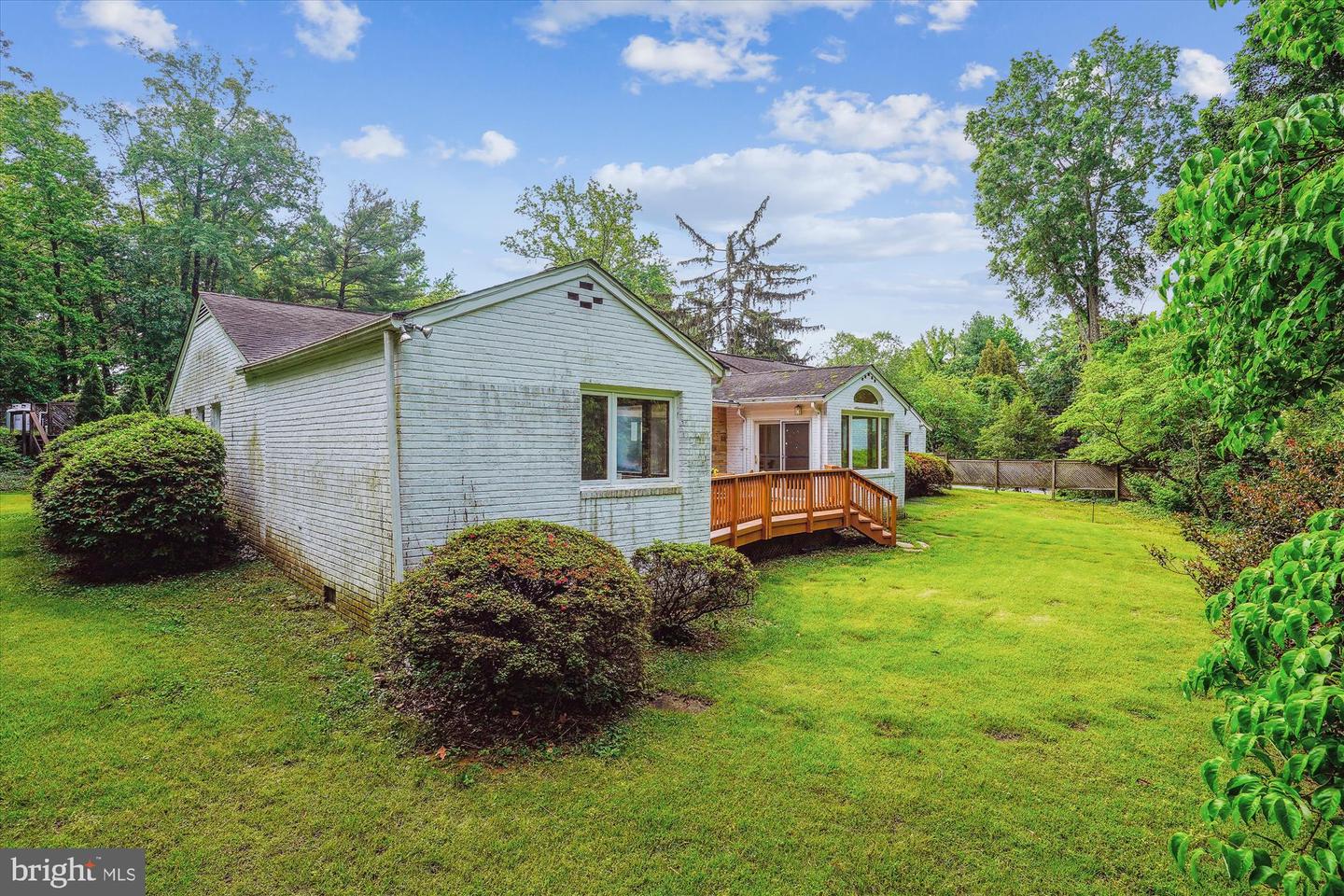 1116 MORNINGSIDE LN, ALEXANDRIA, Virginia 22308, 3 Bedrooms Bedrooms, ,3 BathroomsBathrooms,Residential,For sale,1116 MORNINGSIDE LN,VAFX2241094 MLS # VAFX2241094