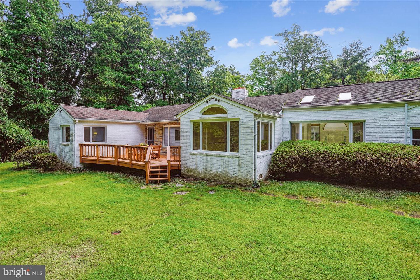 1116 MORNINGSIDE LN, ALEXANDRIA, Virginia 22308, 3 Bedrooms Bedrooms, ,3 BathroomsBathrooms,Residential,For sale,1116 MORNINGSIDE LN,VAFX2241094 MLS # VAFX2241094
