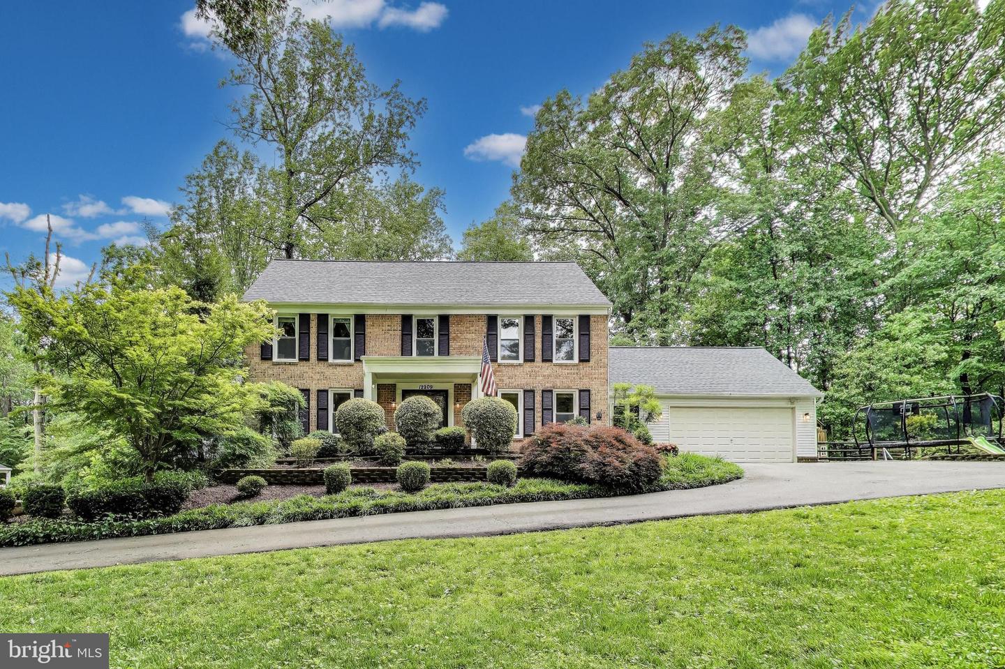 12209 ROWAN TREE DR, FAIRFAX, Virginia 22030, 5 Bedrooms Bedrooms, ,3 BathroomsBathrooms,Residential,For sale,12209 ROWAN TREE DR,VAFX2241090 MLS # VAFX2241090