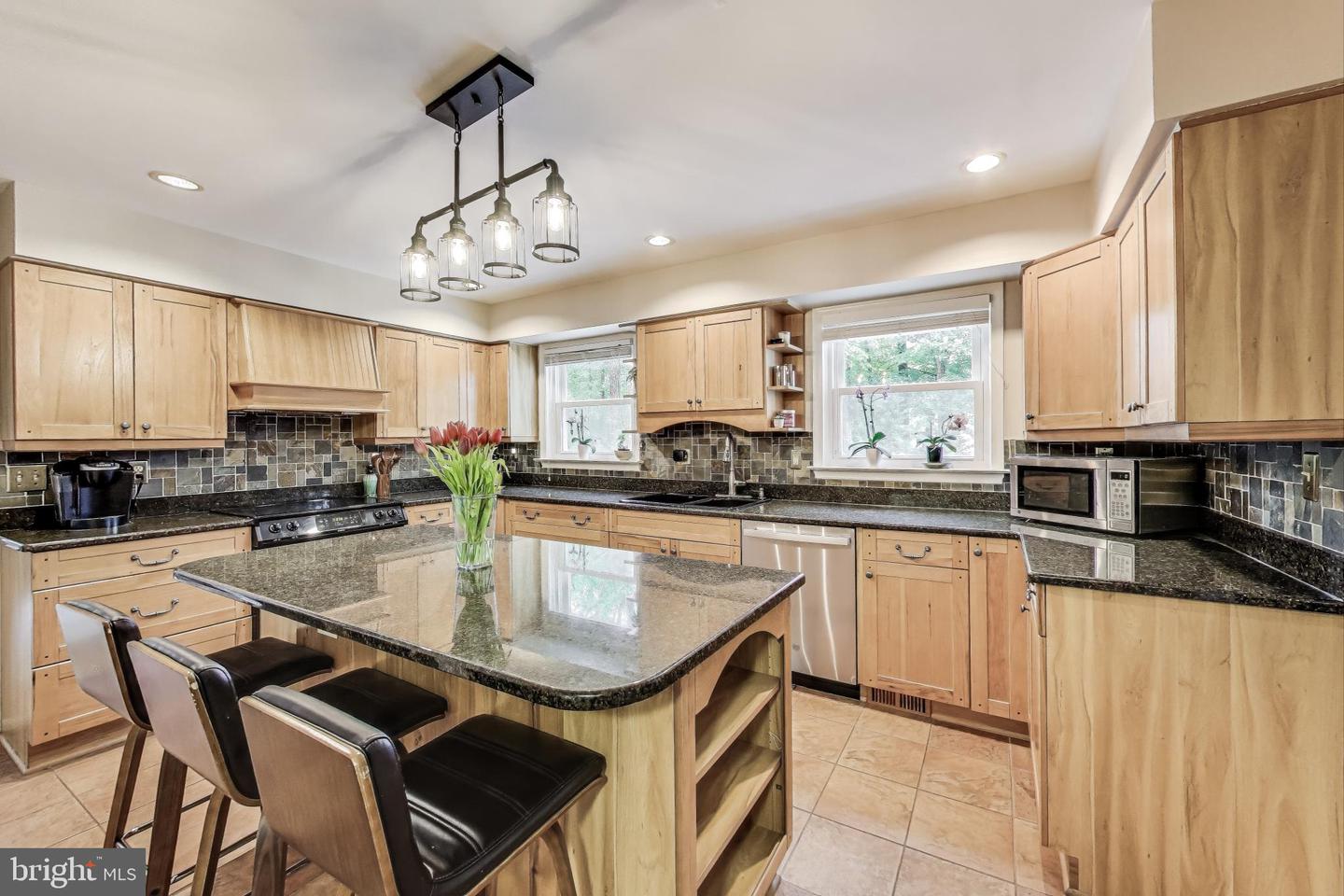 12209 ROWAN TREE DR, FAIRFAX, Virginia 22030, 5 Bedrooms Bedrooms, ,3 BathroomsBathrooms,Residential,For sale,12209 ROWAN TREE DR,VAFX2241090 MLS # VAFX2241090