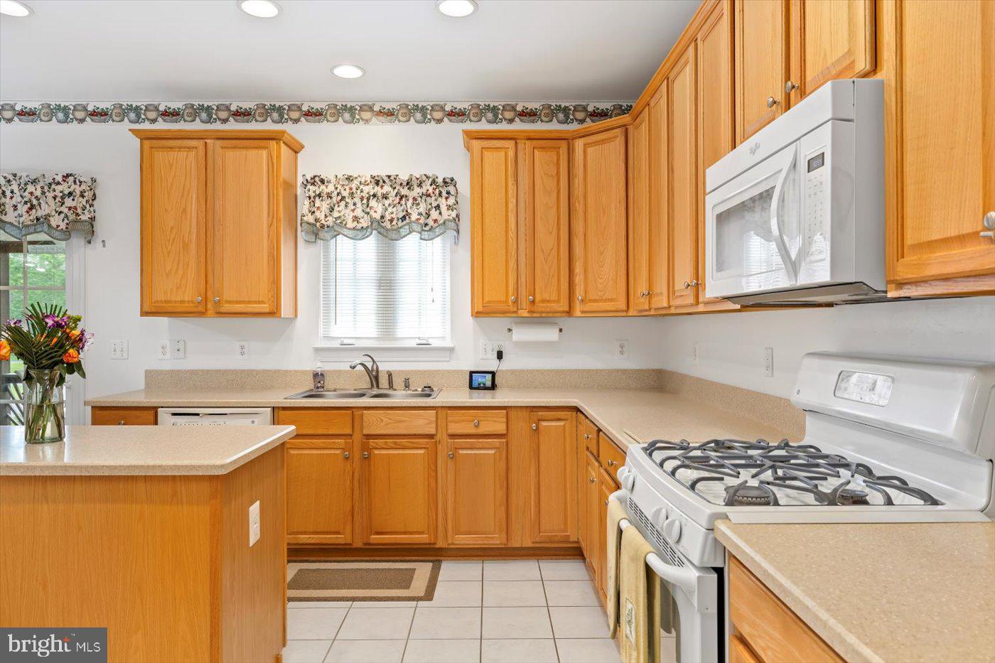 35118 SOMERSET RIDGE RD, LOCUST GROVE, Virginia 22508, 4 Bedrooms Bedrooms, ,3 BathroomsBathrooms,Residential,For sale,35118 SOMERSET RIDGE RD,VAOR2009704 MLS # VAOR2009704