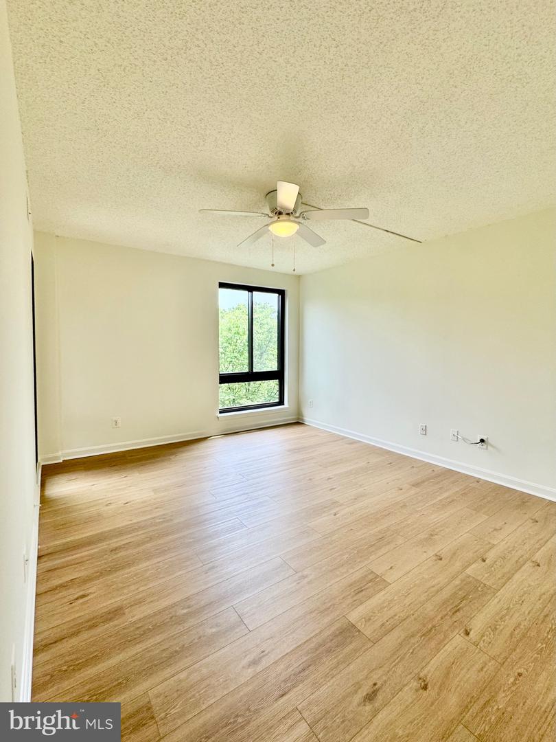 805 N HOWARD ST #446, ALEXANDRIA, Virginia 22304, 2 Bedrooms Bedrooms, ,2 BathroomsBathrooms,Residential,For sale,805 N HOWARD ST #446,VAAX2045386 MLS # VAAX2045386