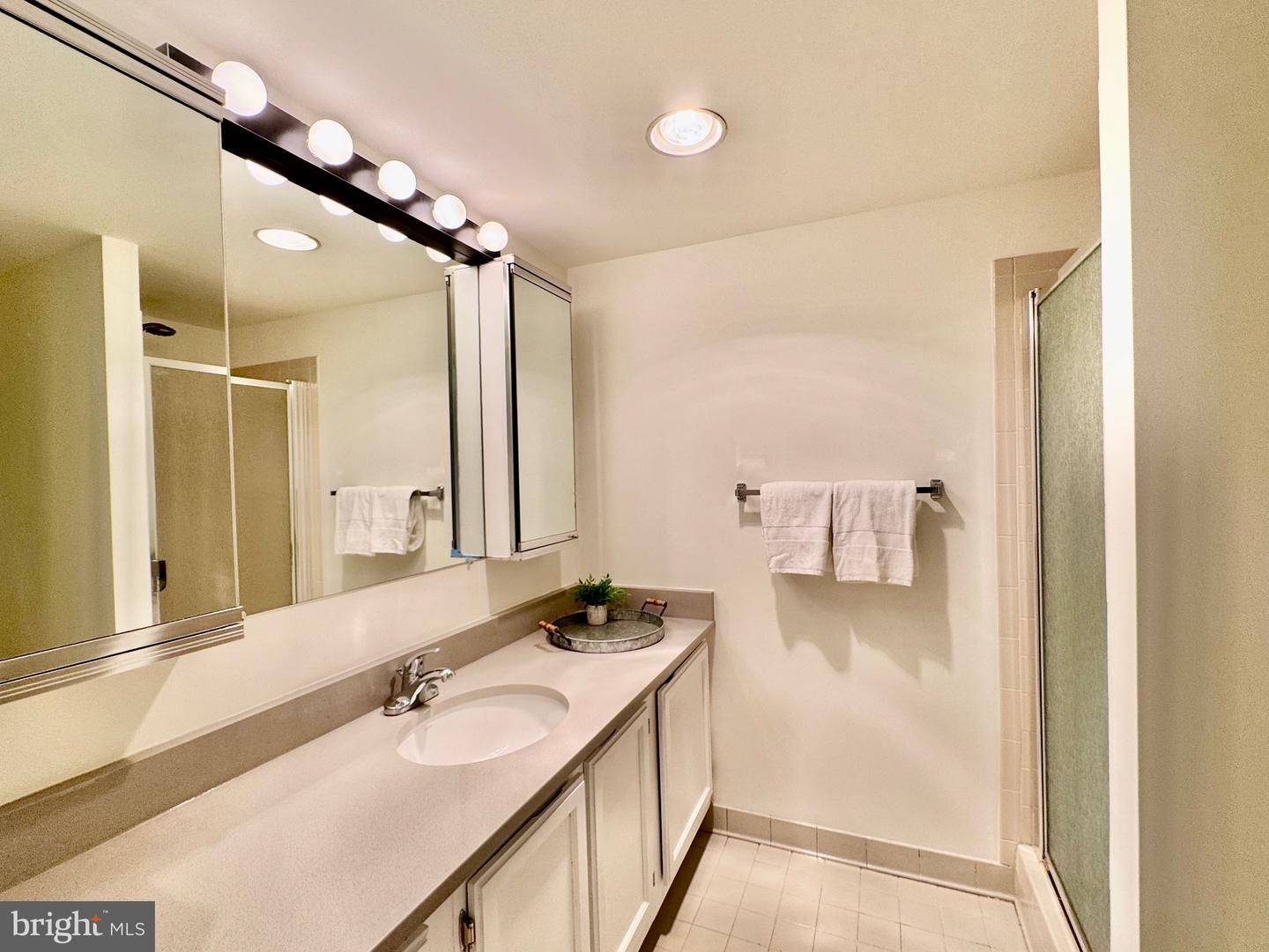 805 N HOWARD ST #446, ALEXANDRIA, Virginia 22304, 2 Bedrooms Bedrooms, ,2 BathroomsBathrooms,Residential,For sale,805 N HOWARD ST #446,VAAX2045386 MLS # VAAX2045386