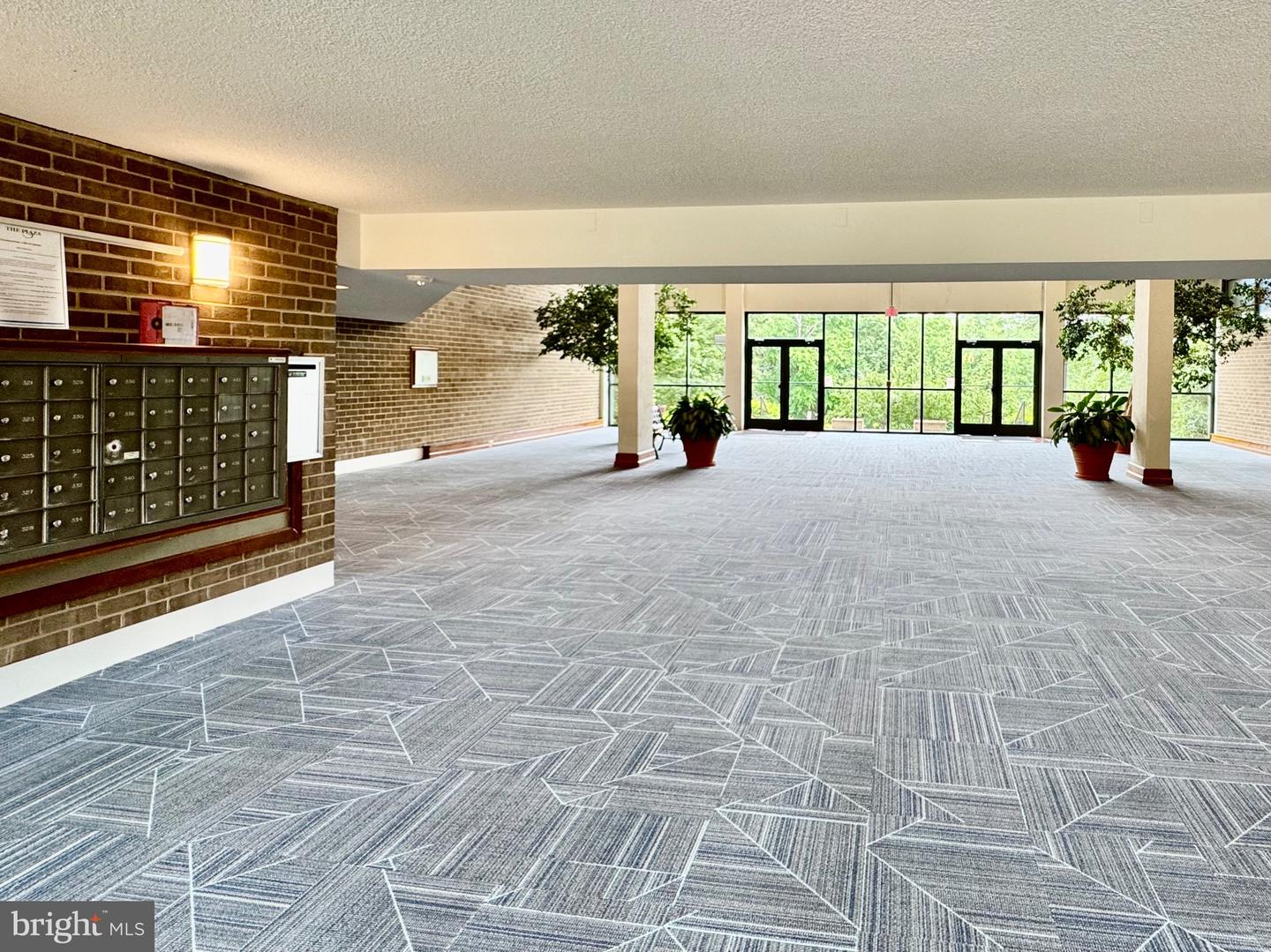 805 N HOWARD ST #446, ALEXANDRIA, Virginia 22304, 2 Bedrooms Bedrooms, ,2 BathroomsBathrooms,Residential,For sale,805 N HOWARD ST #446,VAAX2045386 MLS # VAAX2045386