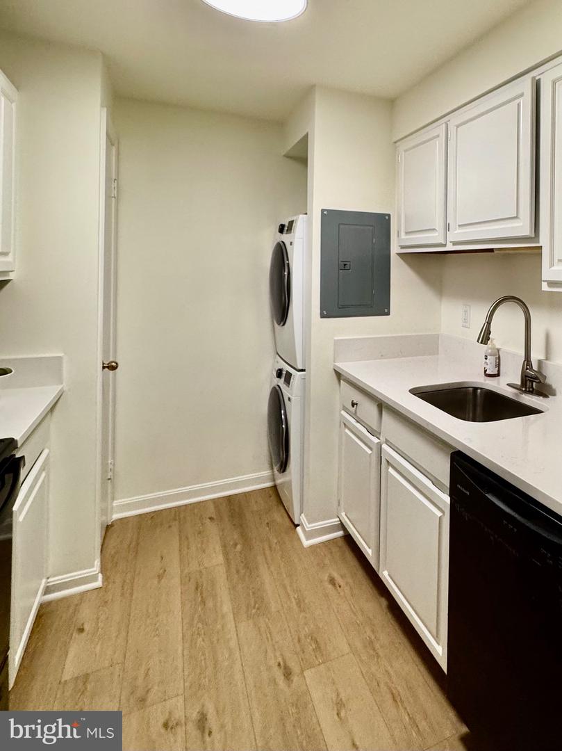 805 N HOWARD ST #446, ALEXANDRIA, Virginia 22304, 2 Bedrooms Bedrooms, ,2 BathroomsBathrooms,Residential,For sale,805 N HOWARD ST #446,VAAX2045386 MLS # VAAX2045386