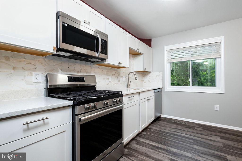 2699 CRISTINA CT, WOODBRIDGE, Virginia 22192, 4 Bedrooms Bedrooms, ,3 BathroomsBathrooms,Residential,For sale,2699 CRISTINA CT,VAPW2094738 MLS # VAPW2094738