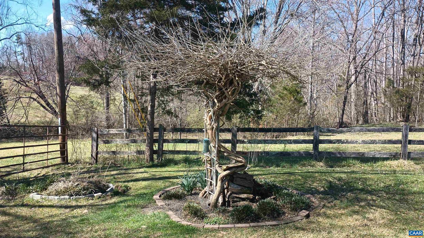 983 WILLIAMSTOWN RD, SHIPMAN, Virginia 22971, 2 Bedrooms Bedrooms, ,1 BathroomBathrooms,Residential,For sale,983 WILLIAMSTOWN RD,664559 MLS # 664559