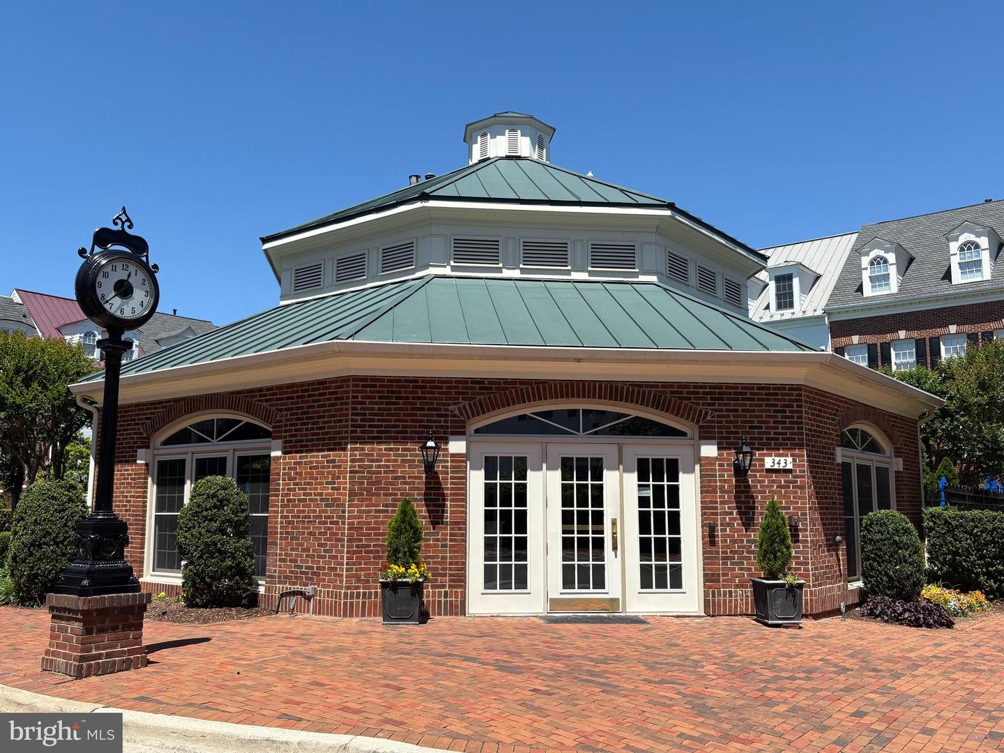 1109 ROUNDHOUSE LN, ALEXANDRIA, Virginia 22314, 3 Bedrooms Bedrooms, ,2 BathroomsBathrooms,Residential,For sale,1109 ROUNDHOUSE LN,VAAX2045390 MLS # VAAX2045390