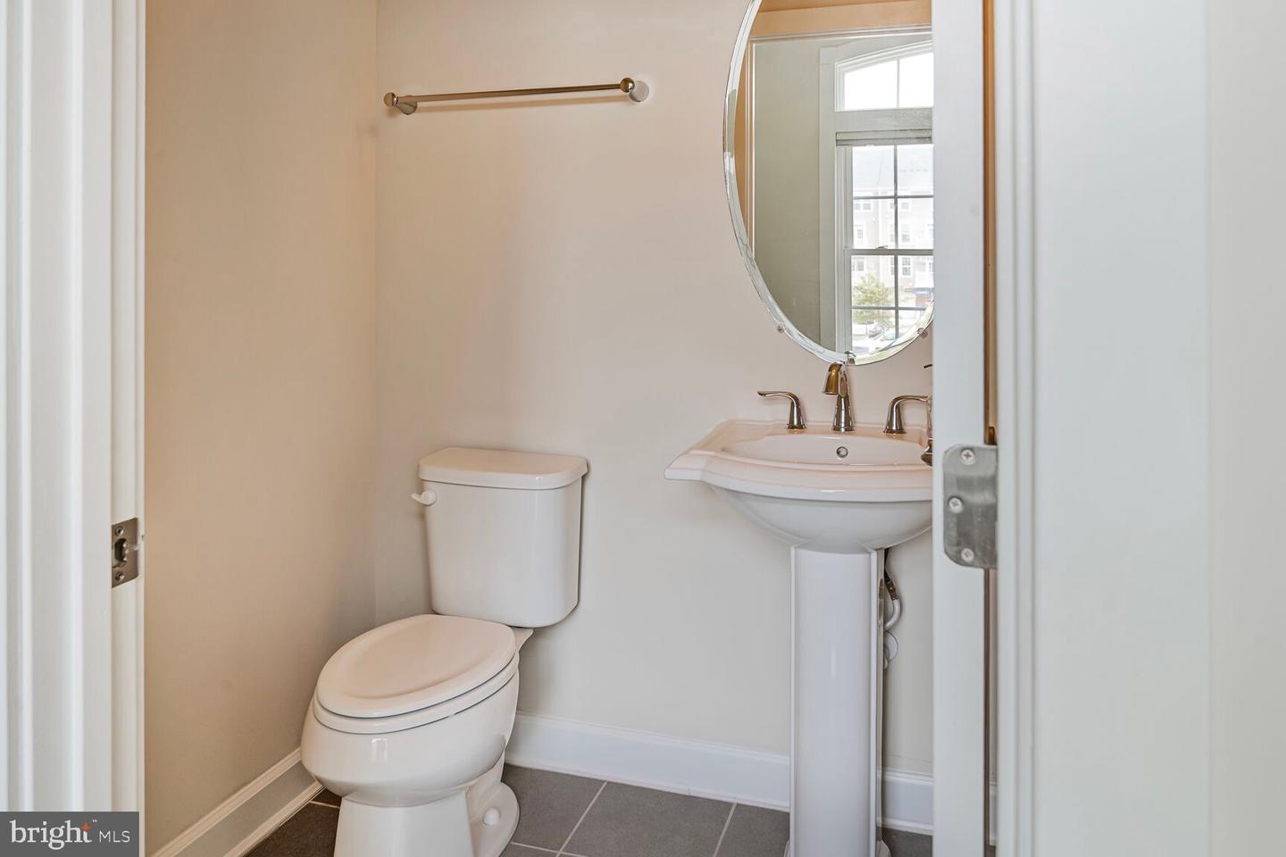 3153 JOHN GLENN ST, HERNDON, Virginia 20171, 4 Bedrooms Bedrooms, ,3 BathroomsBathrooms,Residential,For sale,3153 JOHN GLENN ST,VAFX2241134 MLS # VAFX2241134