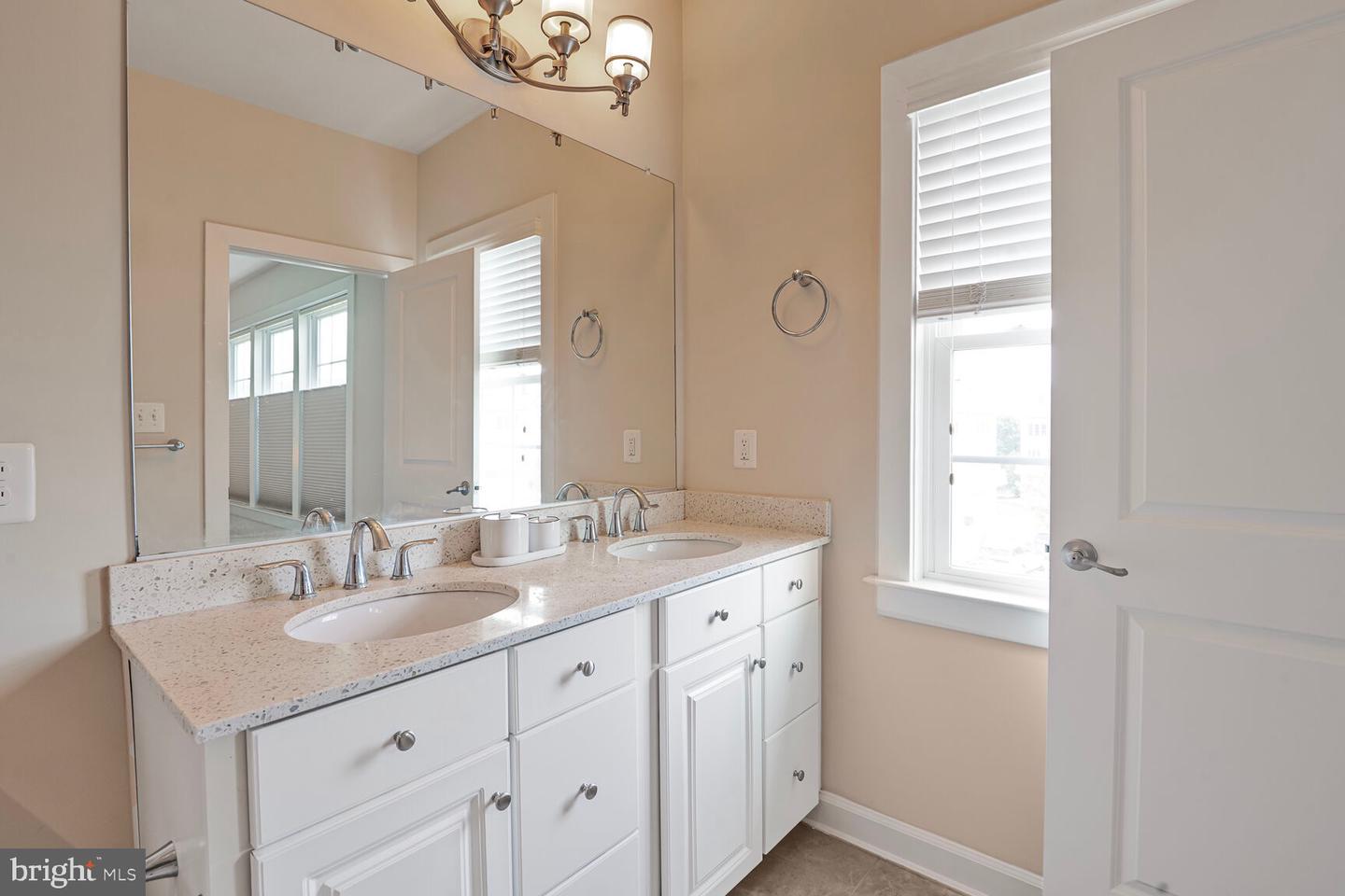 3153 JOHN GLENN ST, HERNDON, Virginia 20171, 4 Bedrooms Bedrooms, ,3 BathroomsBathrooms,Residential,For sale,3153 JOHN GLENN ST,VAFX2241134 MLS # VAFX2241134