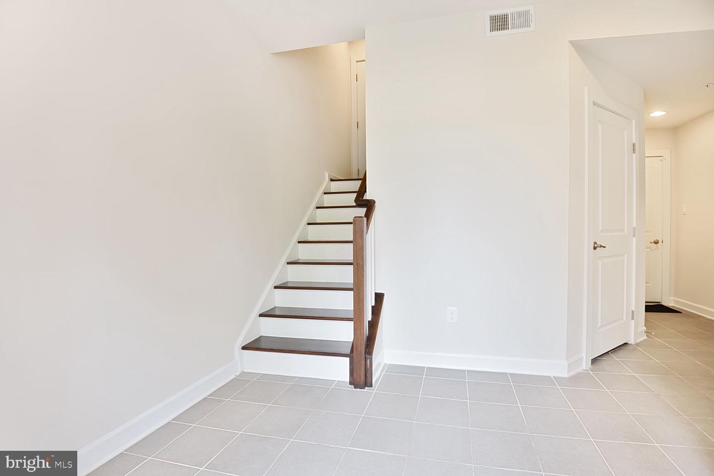 3153 JOHN GLENN ST, HERNDON, Virginia 20171, 4 Bedrooms Bedrooms, ,3 BathroomsBathrooms,Residential,For sale,3153 JOHN GLENN ST,VAFX2241134 MLS # VAFX2241134