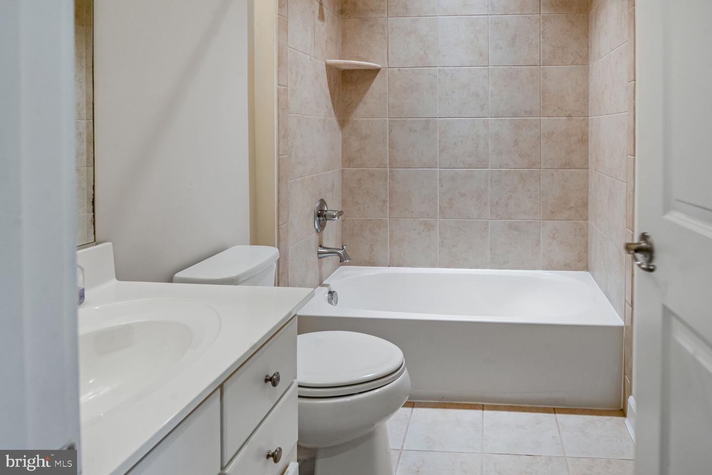 3153 JOHN GLENN ST, HERNDON, Virginia 20171, 4 Bedrooms Bedrooms, ,3 BathroomsBathrooms,Residential,For sale,3153 JOHN GLENN ST,VAFX2241134 MLS # VAFX2241134