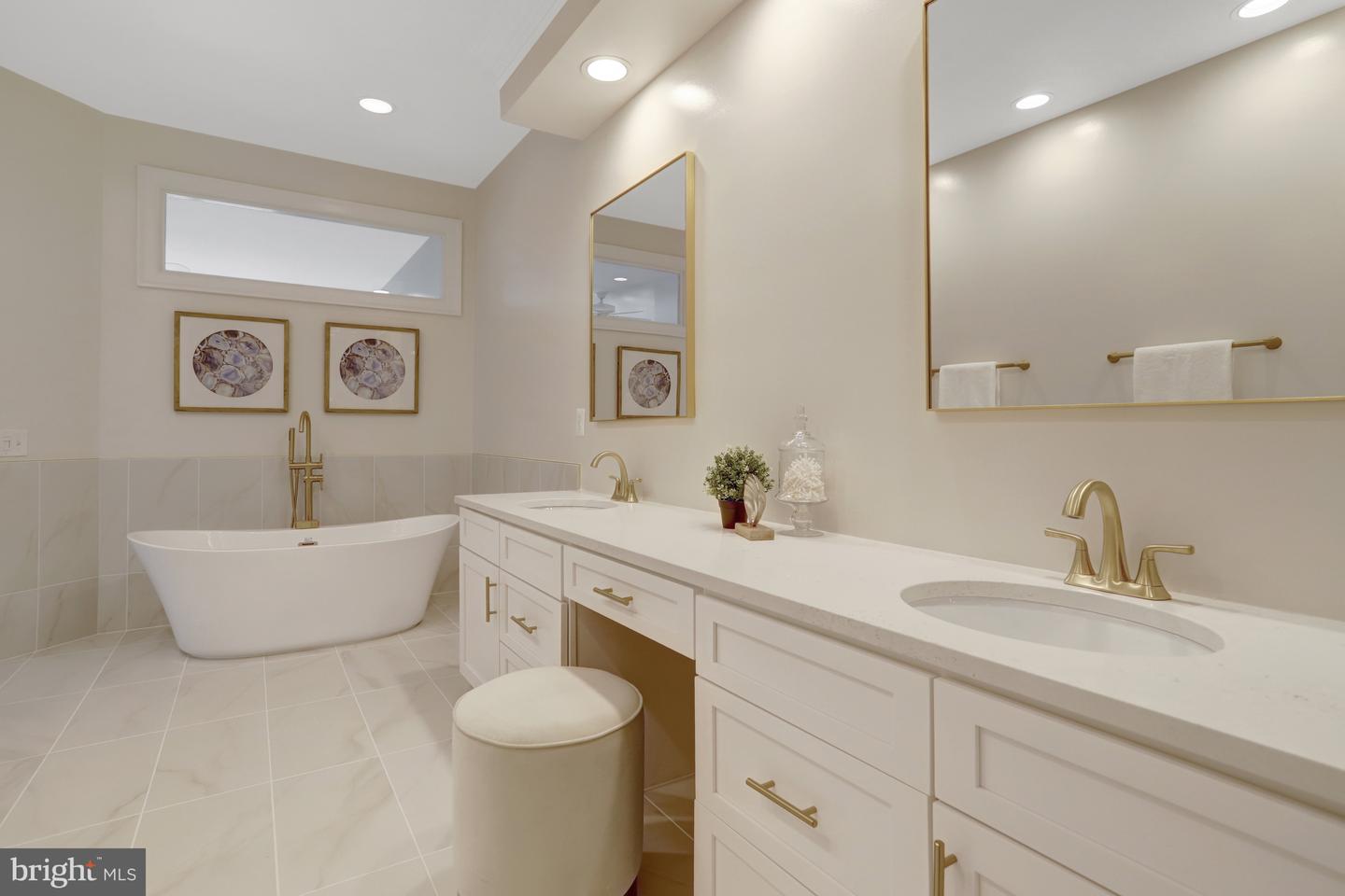 5252 WINTER VIEW DR, ALEXANDRIA, Virginia 22312, 5 Bedrooms Bedrooms, ,4 BathroomsBathrooms,Residential,For sale,5252 WINTER VIEW DR,VAFX2241136 MLS # VAFX2241136