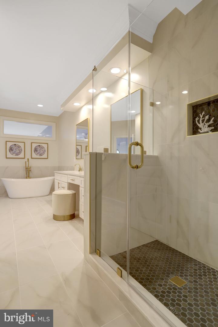 5252 WINTER VIEW DR, ALEXANDRIA, Virginia 22312, 5 Bedrooms Bedrooms, ,4 BathroomsBathrooms,Residential,For sale,5252 WINTER VIEW DR,VAFX2241136 MLS # VAFX2241136