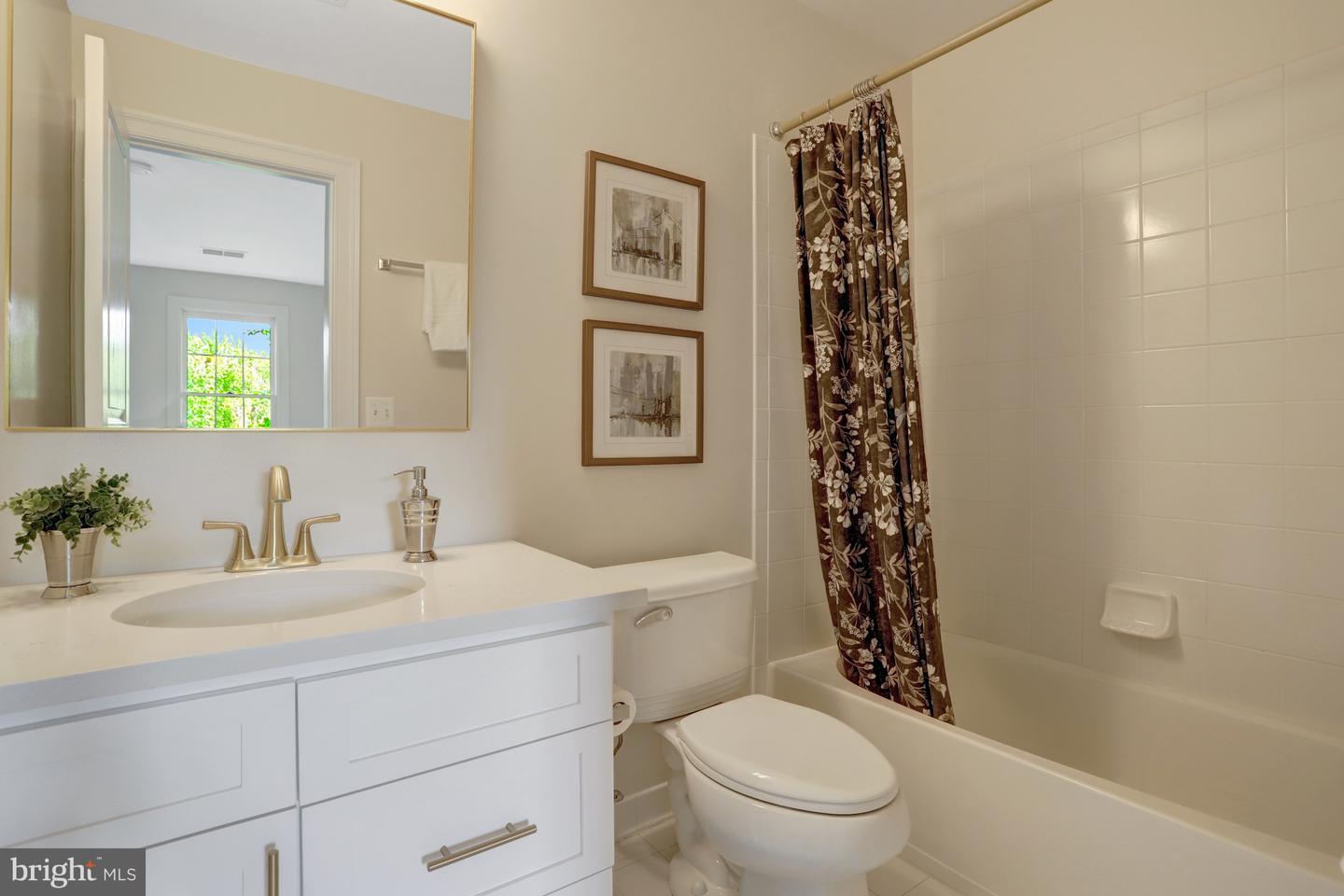 5252 WINTER VIEW DR, ALEXANDRIA, Virginia 22312, 5 Bedrooms Bedrooms, ,4 BathroomsBathrooms,Residential,For sale,5252 WINTER VIEW DR,VAFX2241136 MLS # VAFX2241136
