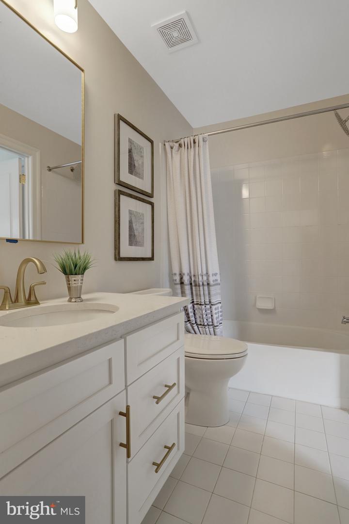 5252 WINTER VIEW DR, ALEXANDRIA, Virginia 22312, 5 Bedrooms Bedrooms, ,4 BathroomsBathrooms,Residential,For sale,5252 WINTER VIEW DR,VAFX2241136 MLS # VAFX2241136