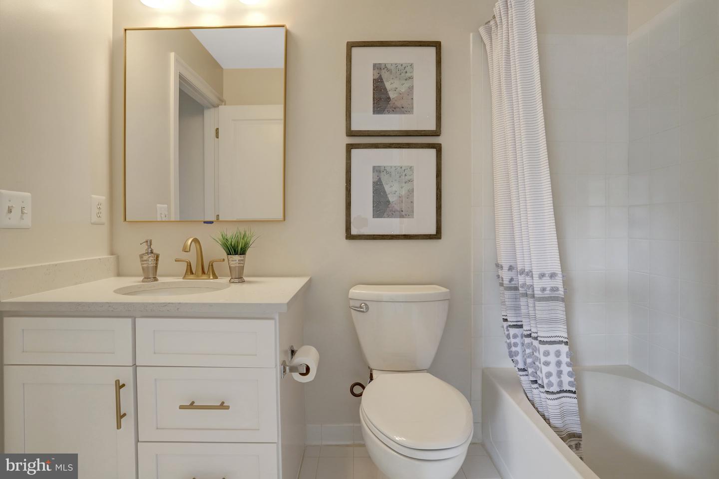 5252 WINTER VIEW DR, ALEXANDRIA, Virginia 22312, 5 Bedrooms Bedrooms, ,4 BathroomsBathrooms,Residential,For sale,5252 WINTER VIEW DR,VAFX2241136 MLS # VAFX2241136