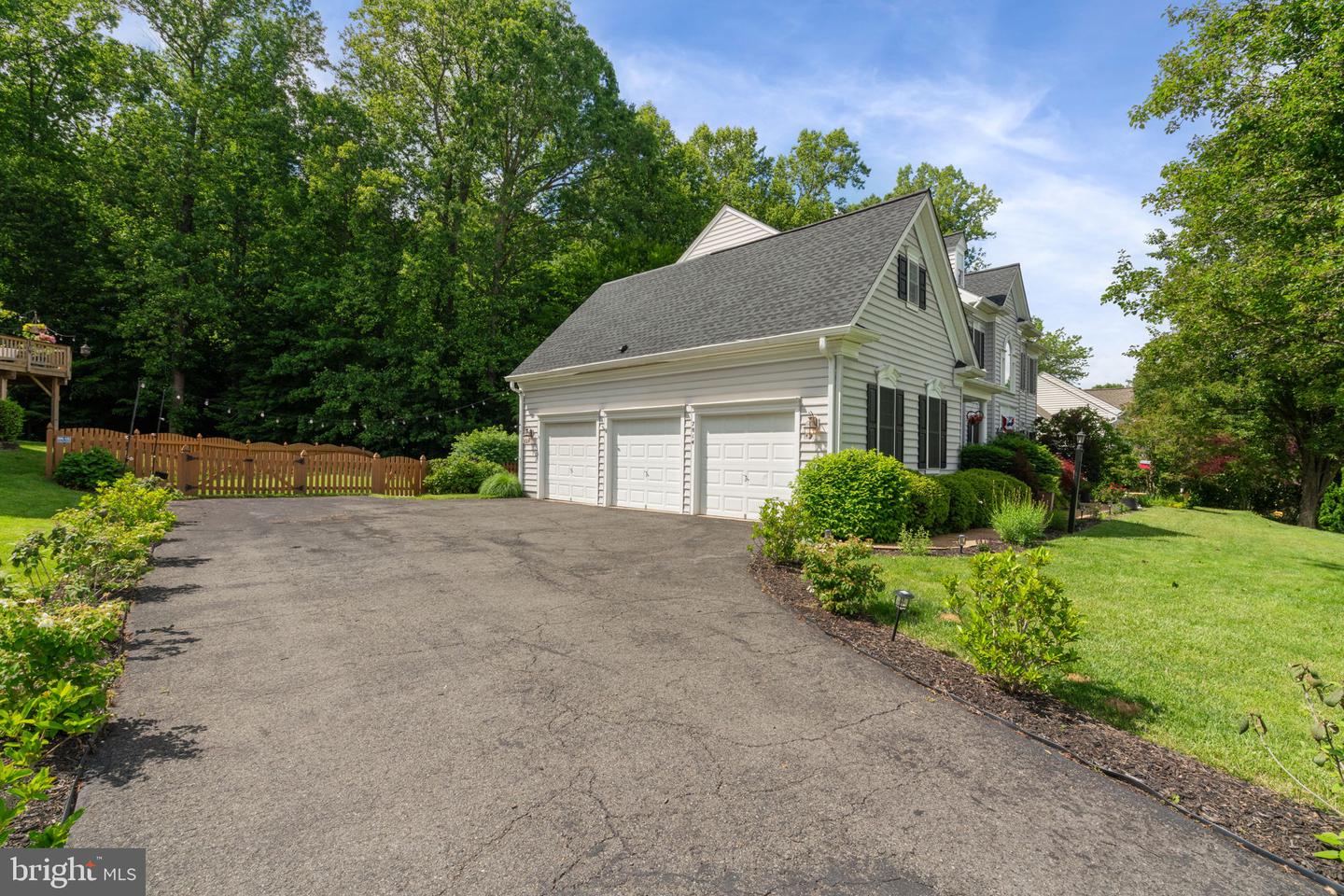 7814 ABBEY OAKS CT, MANASSAS, Virginia 20112, 5 Bedrooms Bedrooms, ,5 BathroomsBathrooms,Residential,For sale,7814 ABBEY OAKS CT,VAPW2094782 MLS # VAPW2094782