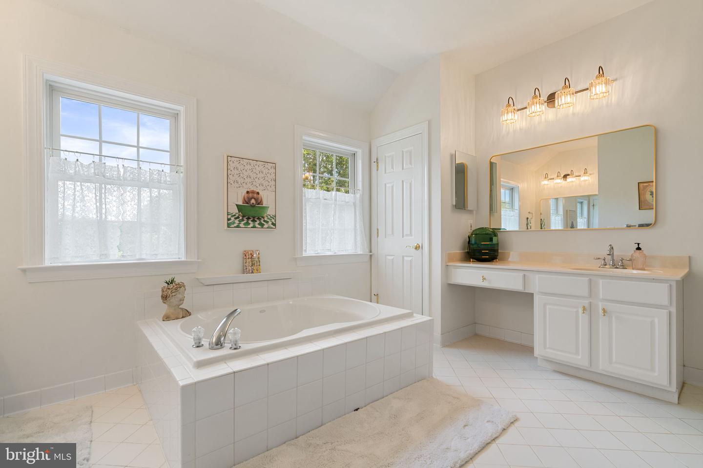 7814 ABBEY OAKS CT, MANASSAS, Virginia 20112, 5 Bedrooms Bedrooms, ,5 BathroomsBathrooms,Residential,For sale,7814 ABBEY OAKS CT,VAPW2094782 MLS # VAPW2094782