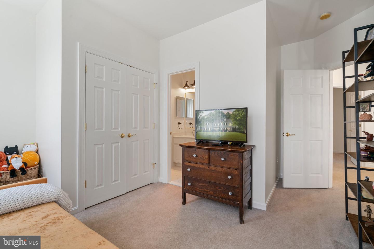 7814 ABBEY OAKS CT, MANASSAS, Virginia 20112, 5 Bedrooms Bedrooms, ,5 BathroomsBathrooms,Residential,For sale,7814 ABBEY OAKS CT,VAPW2094782 MLS # VAPW2094782