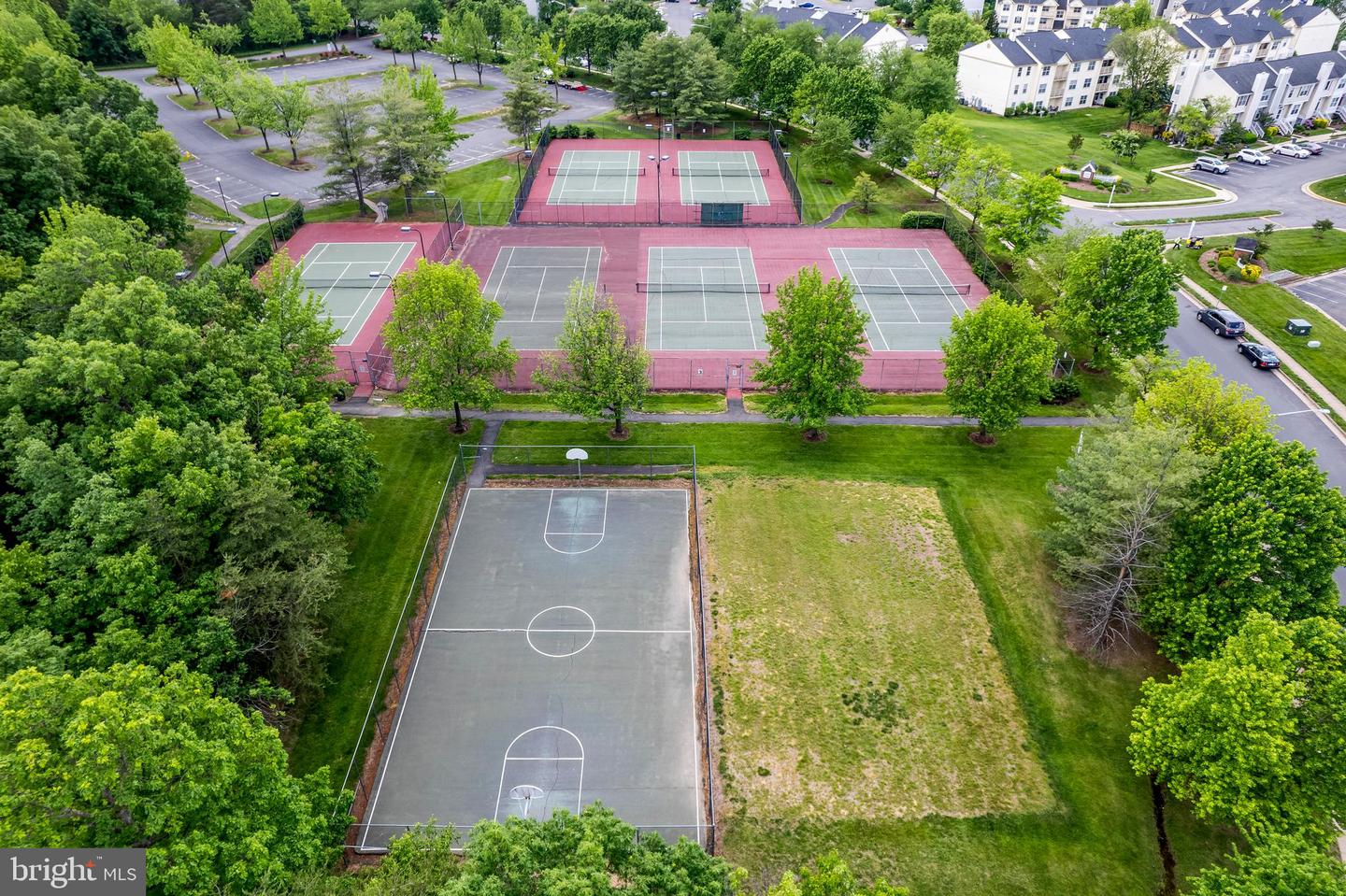 7850 BLUE GRAY CIR, MANASSAS, Virginia 20109, 4 Bedrooms Bedrooms, 7 Rooms Rooms,3 BathroomsBathrooms,Residential,For sale,7850 BLUE GRAY CIR,VAPW2094772 MLS # VAPW2094772