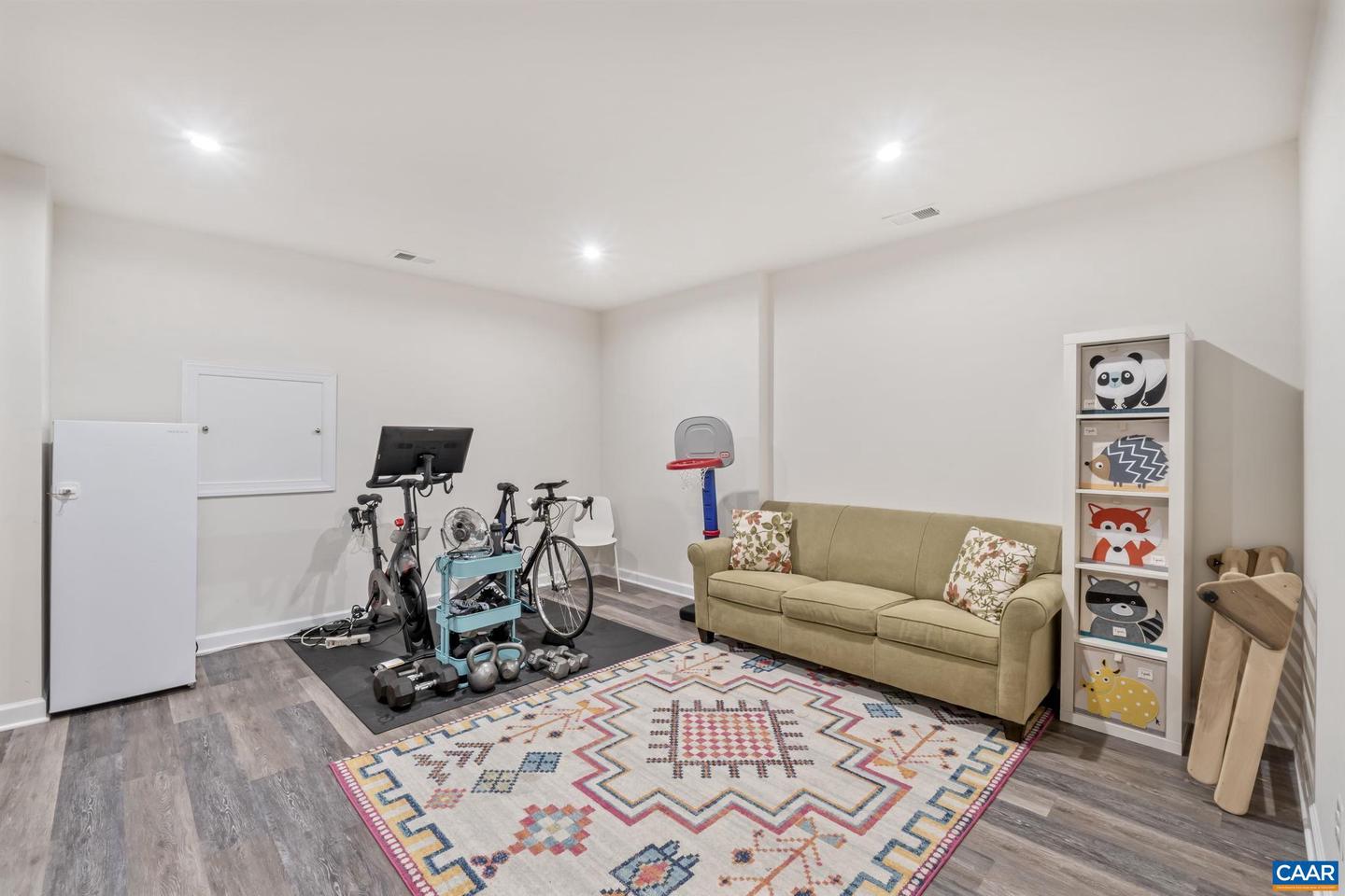126 LONGWOOD DR #C, CHARLOTTESVILLE, Virginia 22903, 4 Bedrooms Bedrooms, ,3 BathroomsBathrooms,Residential,For sale,126 LONGWOOD DR #C,664593 MLS # 664593