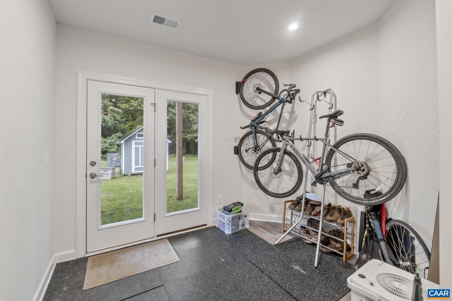 126 LONGWOOD DR #C, CHARLOTTESVILLE, Virginia 22903, 4 Bedrooms Bedrooms, ,3 BathroomsBathrooms,Residential,For sale,126 LONGWOOD DR #C,664593 MLS # 664593