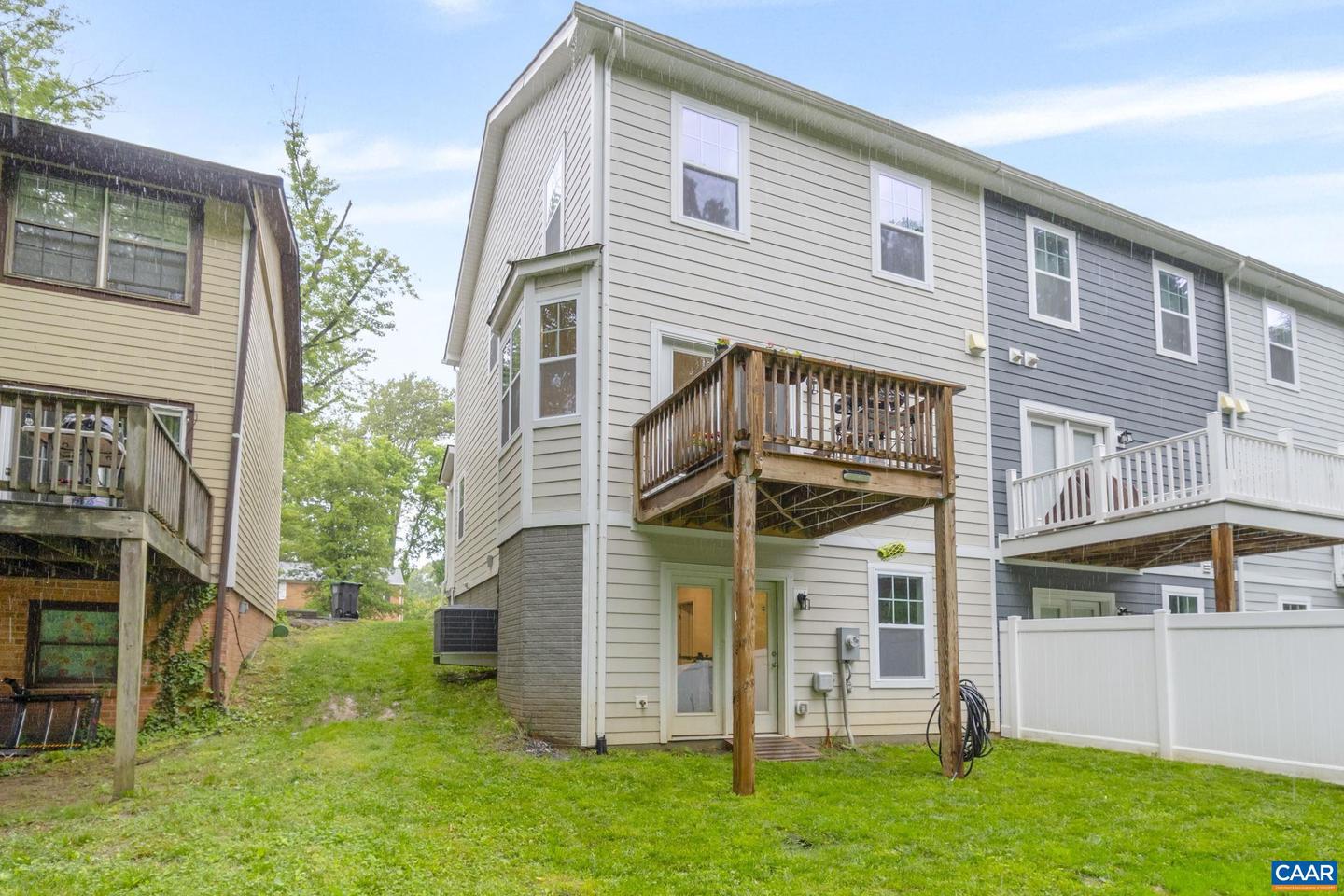 126 LONGWOOD DR #C, CHARLOTTESVILLE, Virginia 22903, 4 Bedrooms Bedrooms, ,3 BathroomsBathrooms,Residential,For sale,126 LONGWOOD DR #C,664593 MLS # 664593