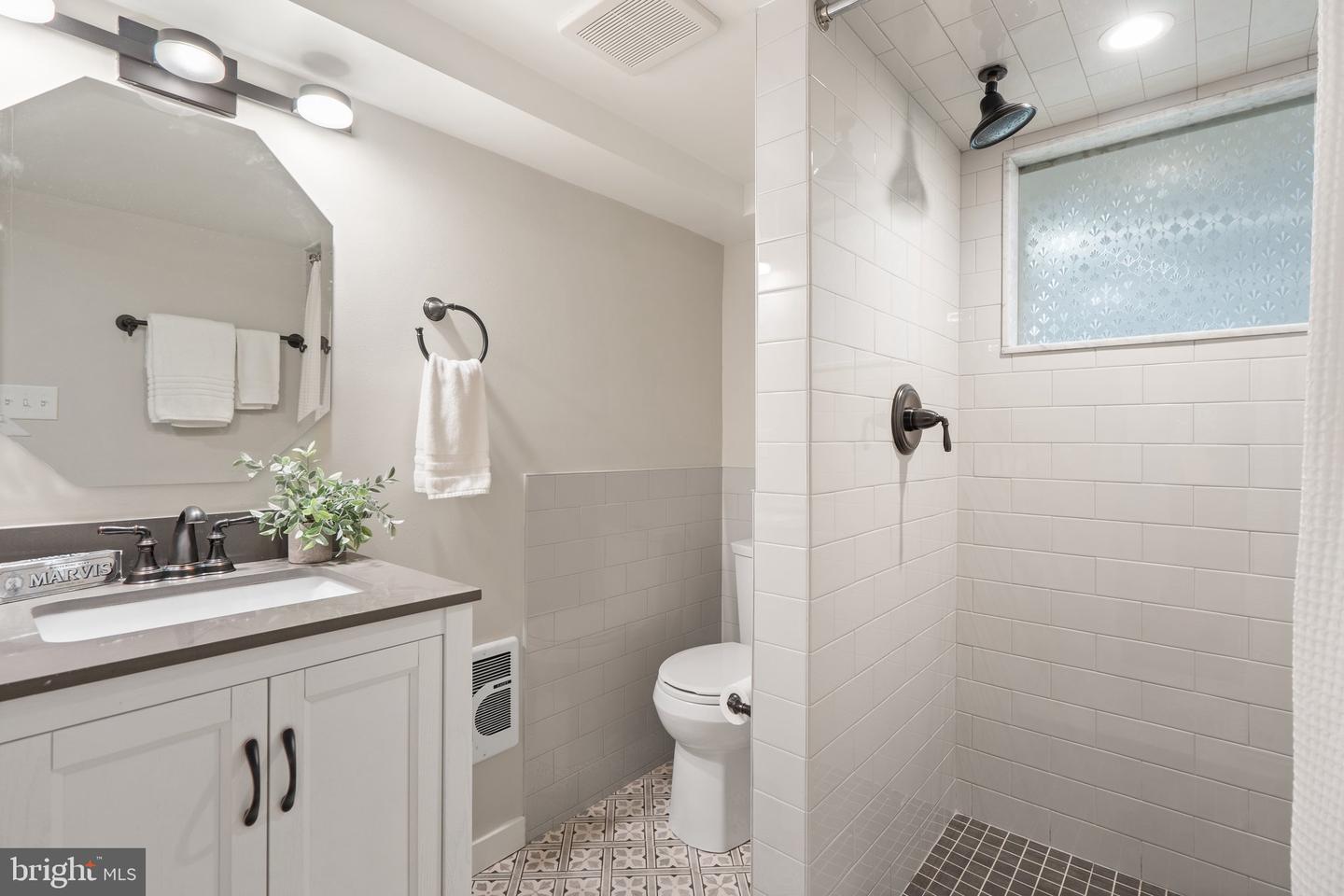 1821 MASSACHUSETTS AVE SE, WASHINGTON, District Of Columbia 20003, 4 Bedrooms Bedrooms, ,2 BathroomsBathrooms,Residential,For sale,1821 MASSACHUSETTS AVE SE,DCDC2200952 MLS # DCDC2200952