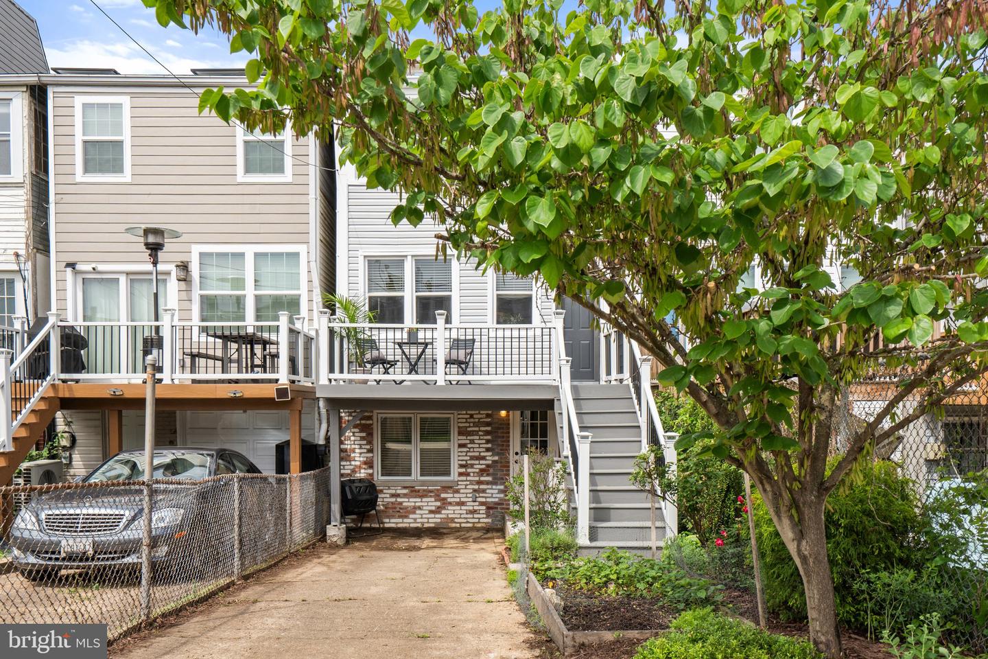 1821 MASSACHUSETTS AVE SE, WASHINGTON, District Of Columbia 20003, 4 Bedrooms Bedrooms, ,2 BathroomsBathrooms,Residential,For sale,1821 MASSACHUSETTS AVE SE,DCDC2200952 MLS # DCDC2200952
