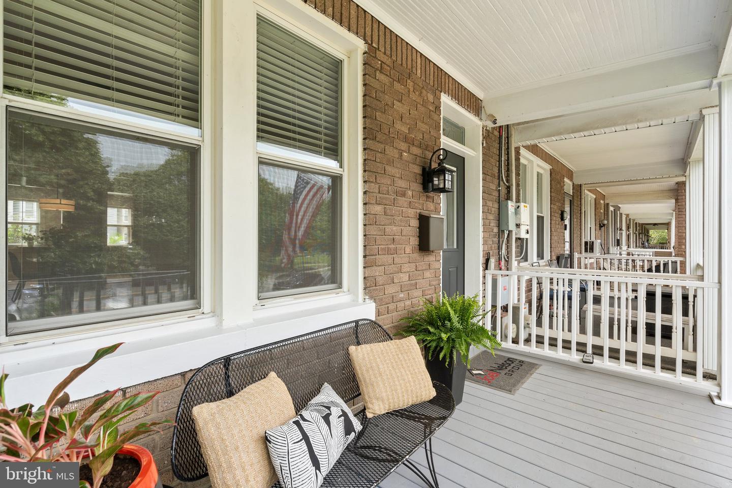 1821 MASSACHUSETTS AVE SE, WASHINGTON, District Of Columbia 20003, 4 Bedrooms Bedrooms, ,2 BathroomsBathrooms,Residential,For sale,1821 MASSACHUSETTS AVE SE,DCDC2200952 MLS # DCDC2200952
