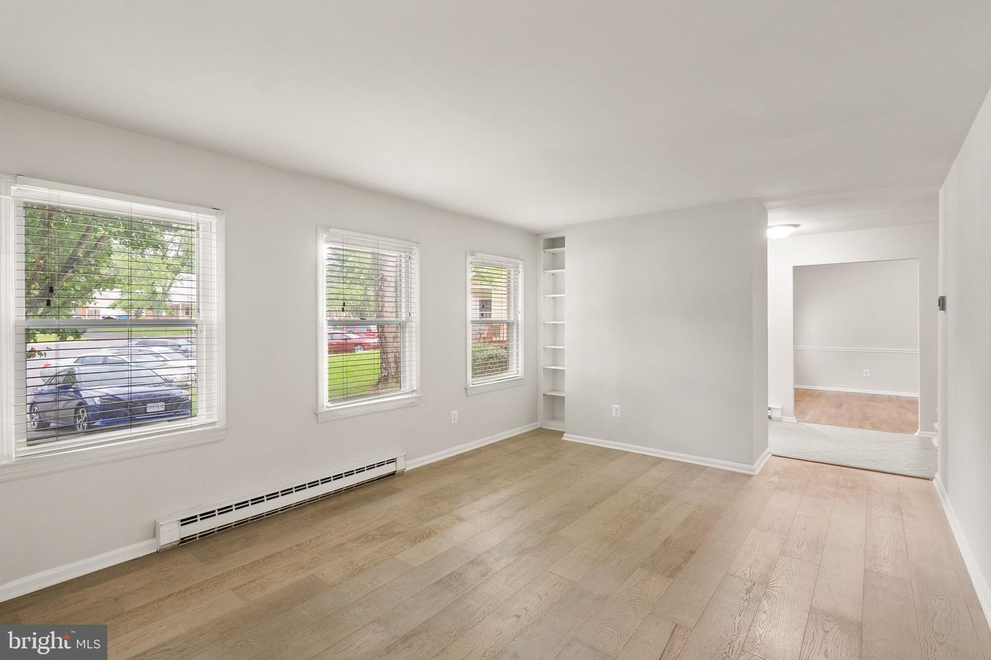 513 TAVENNER CT, STERLING, Virginia 20164, 5 Bedrooms Bedrooms, ,3 BathroomsBathrooms,Residential,For sale,513 TAVENNER CT,VALO2096602 MLS # VALO2096602