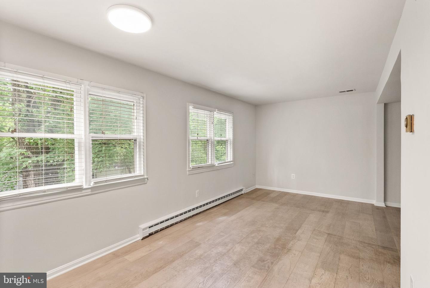 513 TAVENNER CT, STERLING, Virginia 20164, 5 Bedrooms Bedrooms, ,3 BathroomsBathrooms,Residential,For sale,513 TAVENNER CT,VALO2096602 MLS # VALO2096602